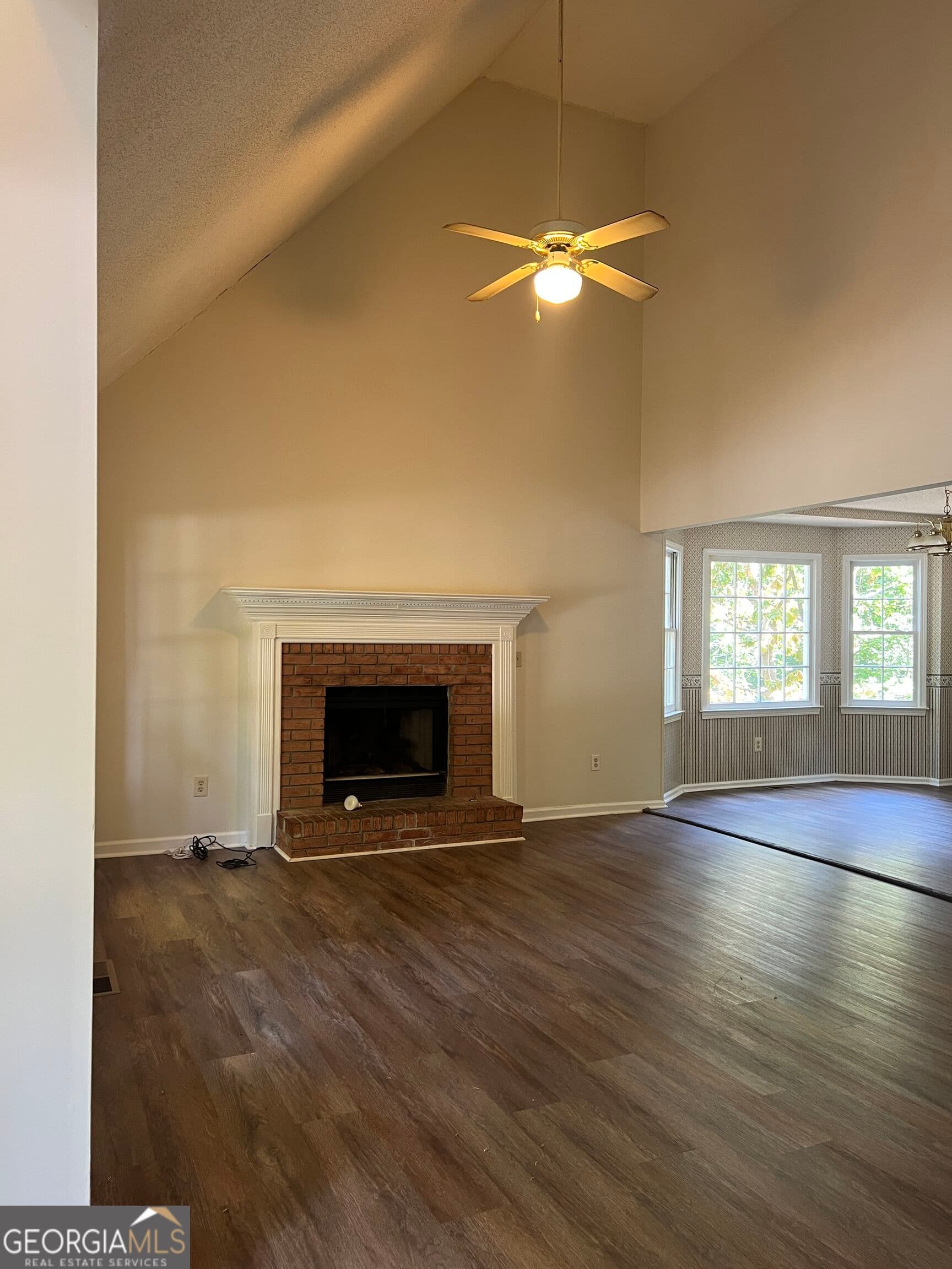 4 bedroom, 2.5 bathroom, 1,834 sq ft single family residence for rent at 222 Garretts Drive, Douglasville, GA 30134 for $1,900 a month — photo 2