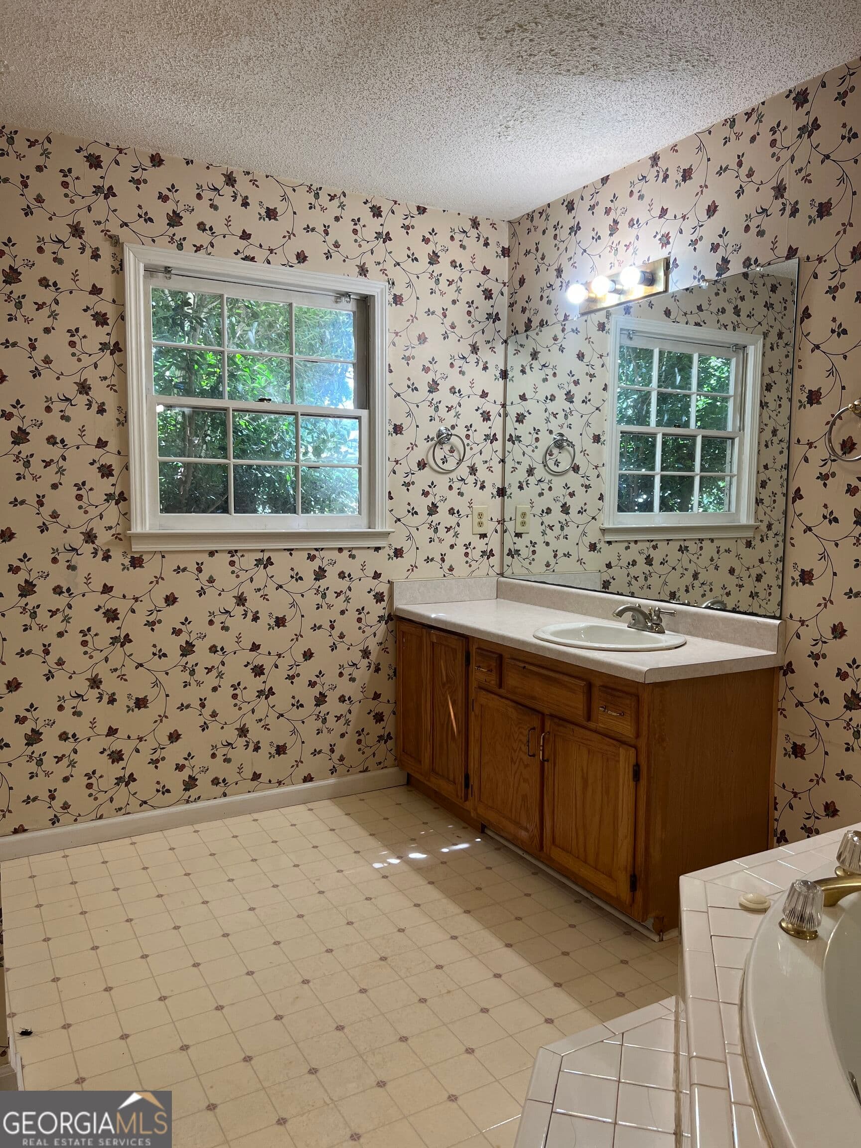 4 bedroom, 2.5 bathroom, 1,834 sq ft single family residence for rent at 222 Garretts Drive, Douglasville, GA 30134 for $1,900 a month — photo 9
