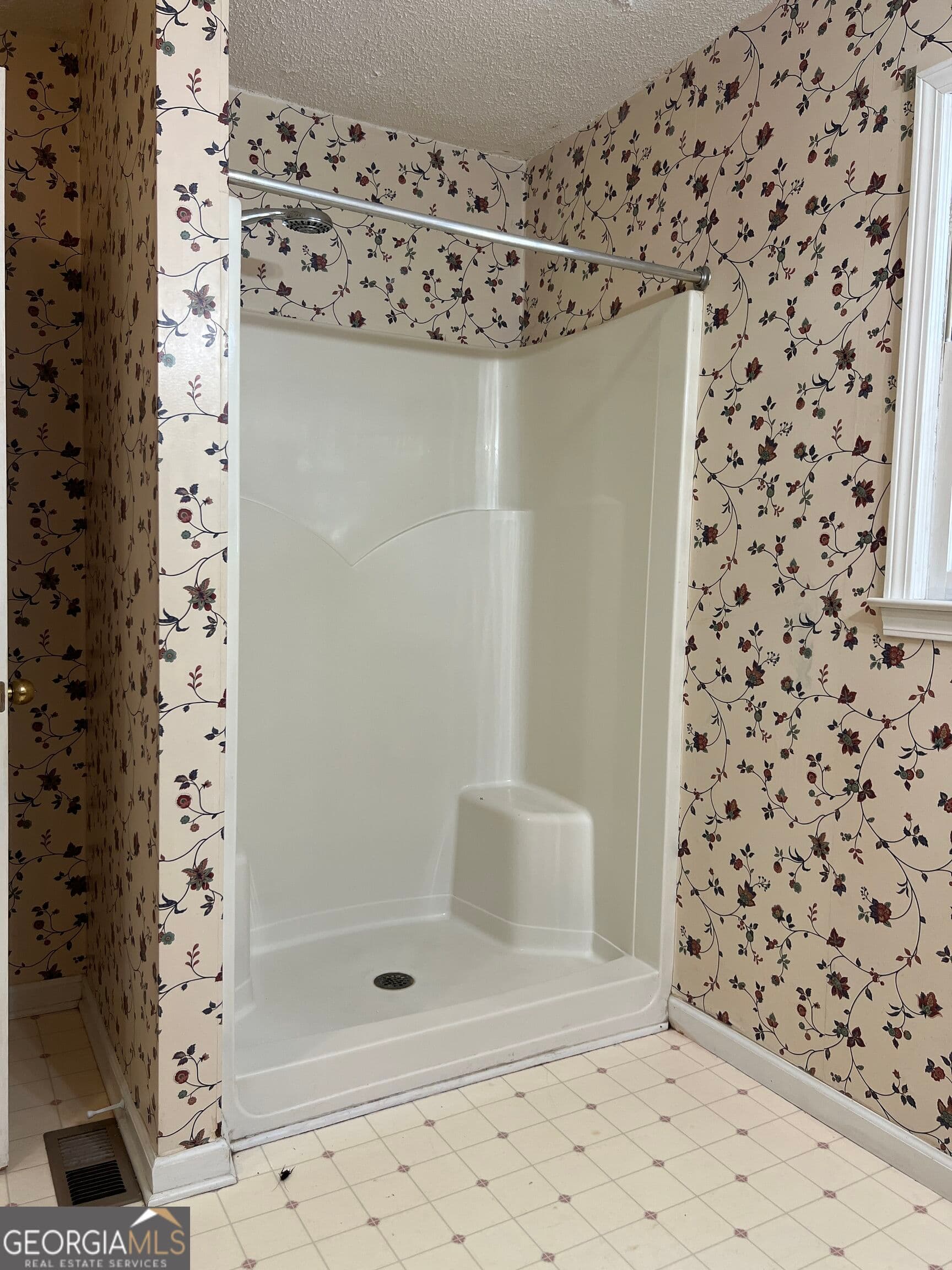 4 bedroom, 2.5 bathroom, 1,834 sq ft single family residence for rent at 222 Garretts Drive, Douglasville, GA 30134 for $1,900 a month — photo 10
