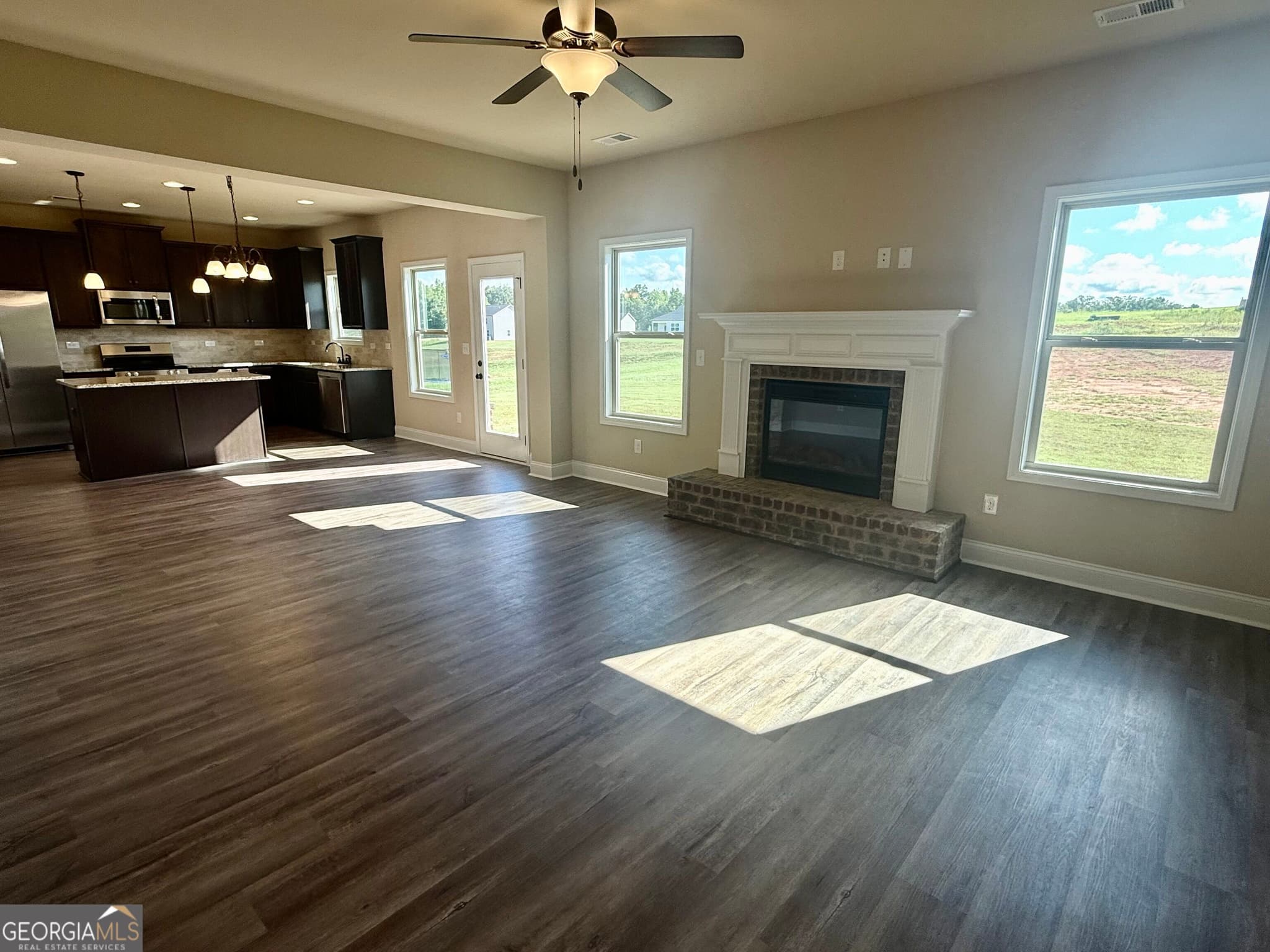 4 bedroom, 2.5 bathroom, 2,253 sq ft single family residence for rent at 145 Hounds Way, Griffin, GA 30224 for $2,200 a month — photo 6