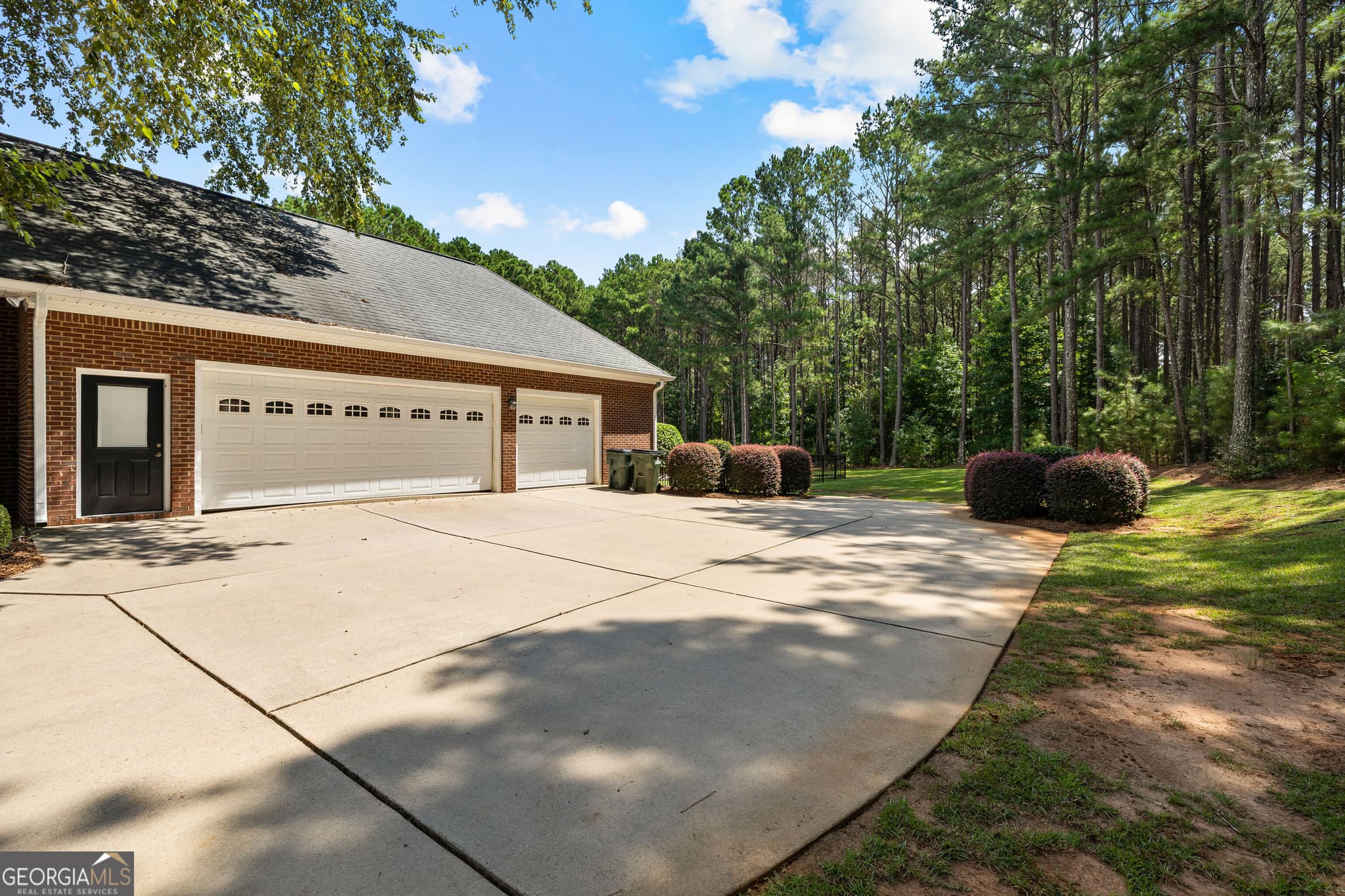 5 bedroom, 5 bathroom, 4,847 sq ft single family residence for sale at 380 Peachbelt Road, Thomaston, GA 30286 — photo 4