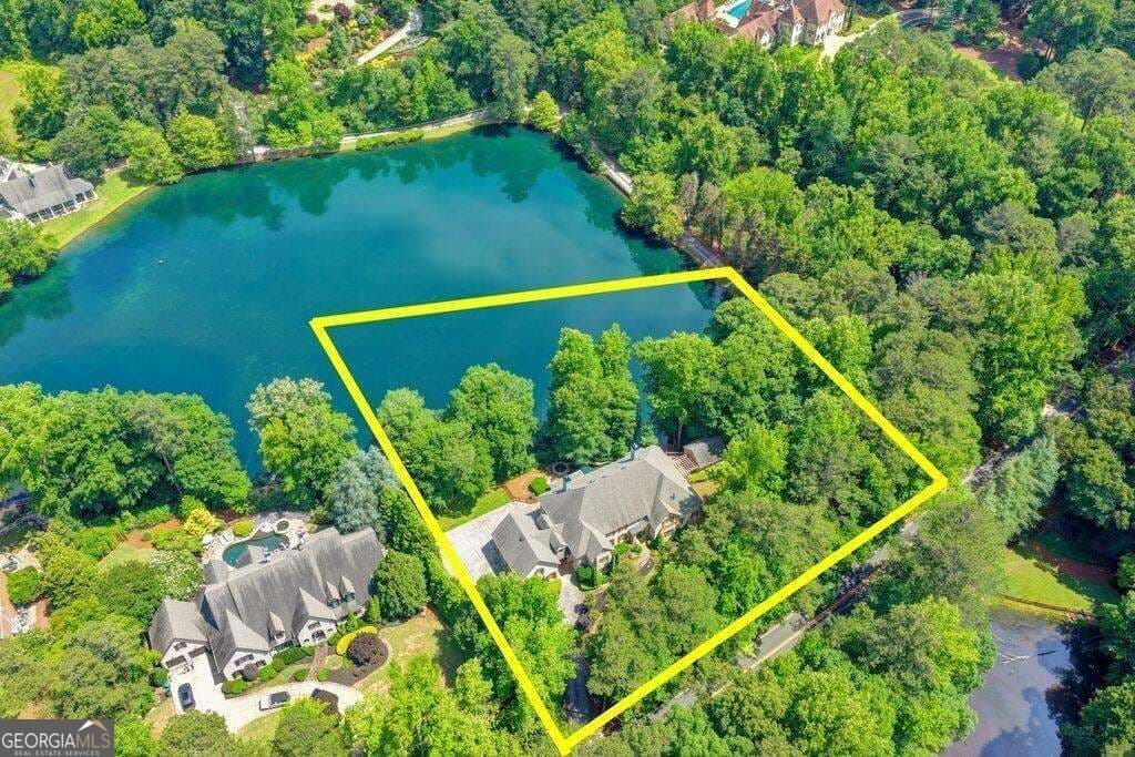 7 bedroom, 7.5 bathroom, 9,000 sq ft single family residence for sale at 5505 Long Island Drive, Sandy Springs, GA 30327 — photo 2