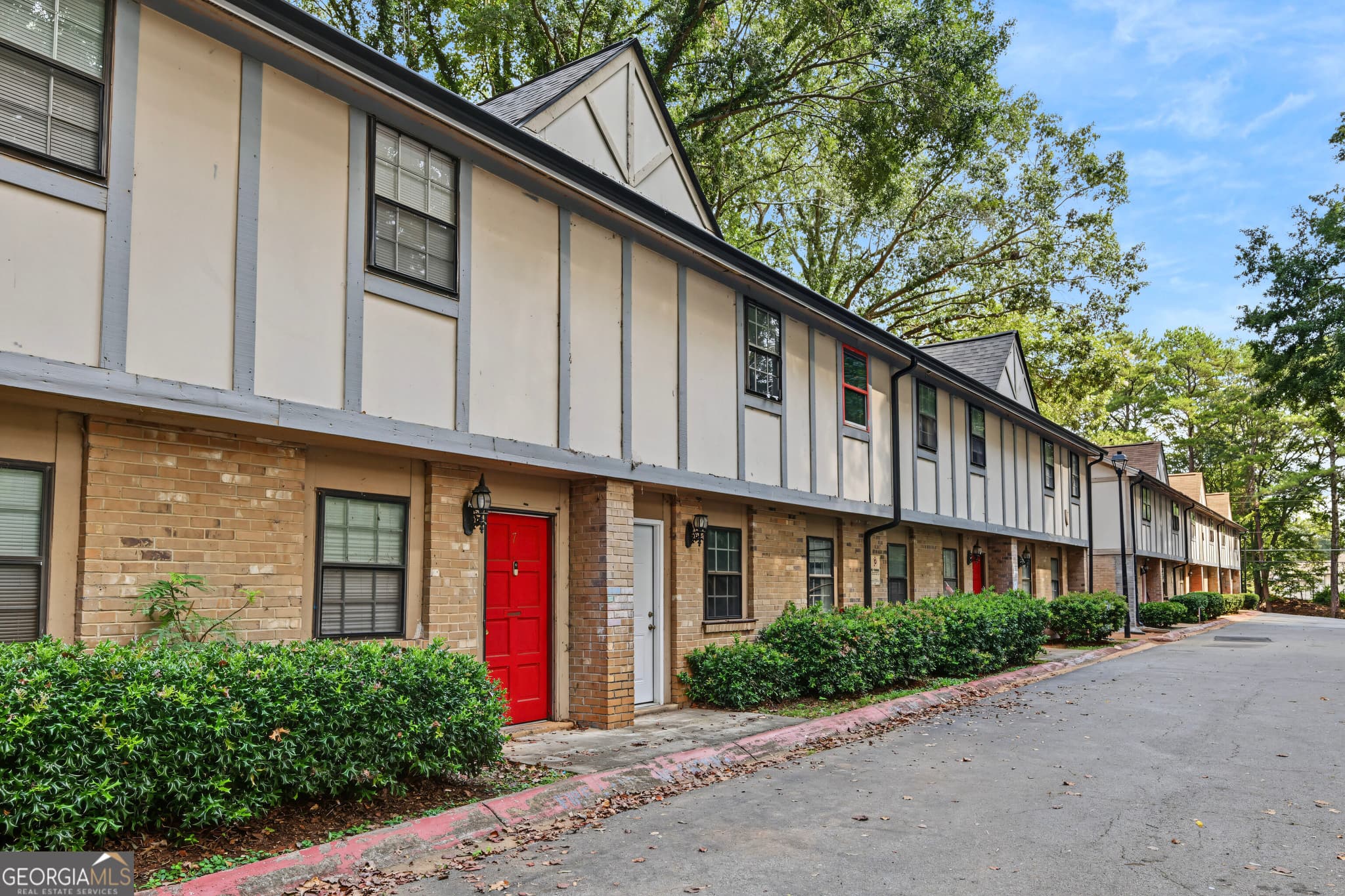 3 bedroom, 2.5 bathroom, 1,380 sq ft condominium for sale at 1150 Rankin Street F7, Stone Mountain, GA 30083 — photo 3