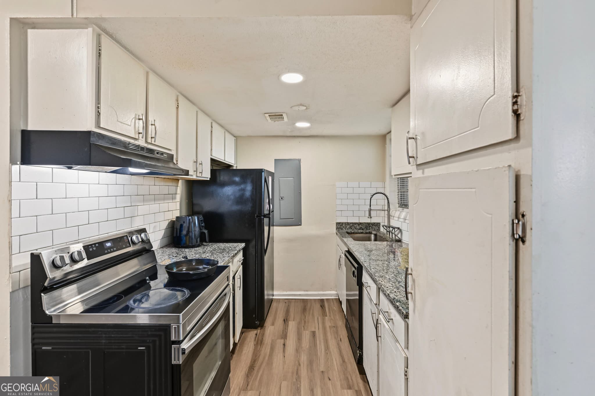 3 bedroom, 2.5 bathroom, 1,380 sq ft condominium for sale at 1150 Rankin Street F7, Stone Mountain, GA 30083 — photo 8