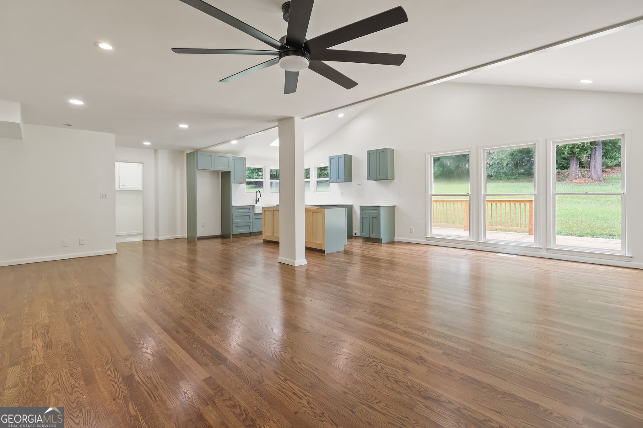4 bedroom, 3 bathroom, 1,988 sq ft single family residence for sale at 1125 Crumbley Road, Mcdonough, GA 30252 — photo 4