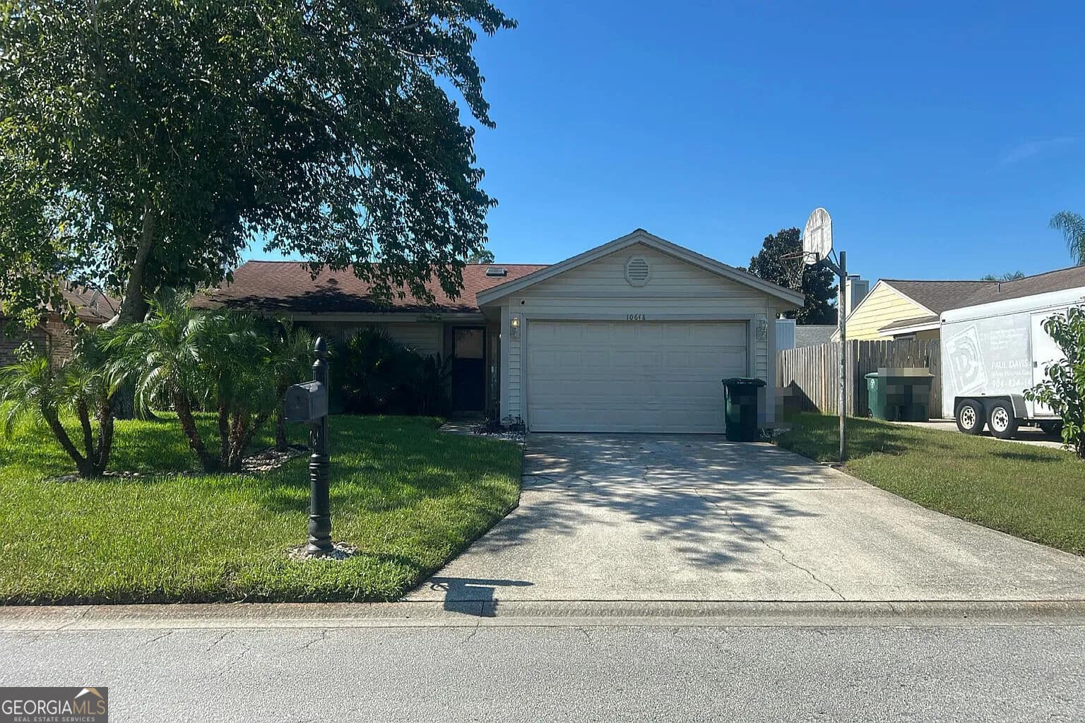 3 bedroom, 2 bathroom, 1,410 sq ft single family residence for sale at 10648 Parliament Place, Jacksonville, FL 32257 — photo 1 of 5