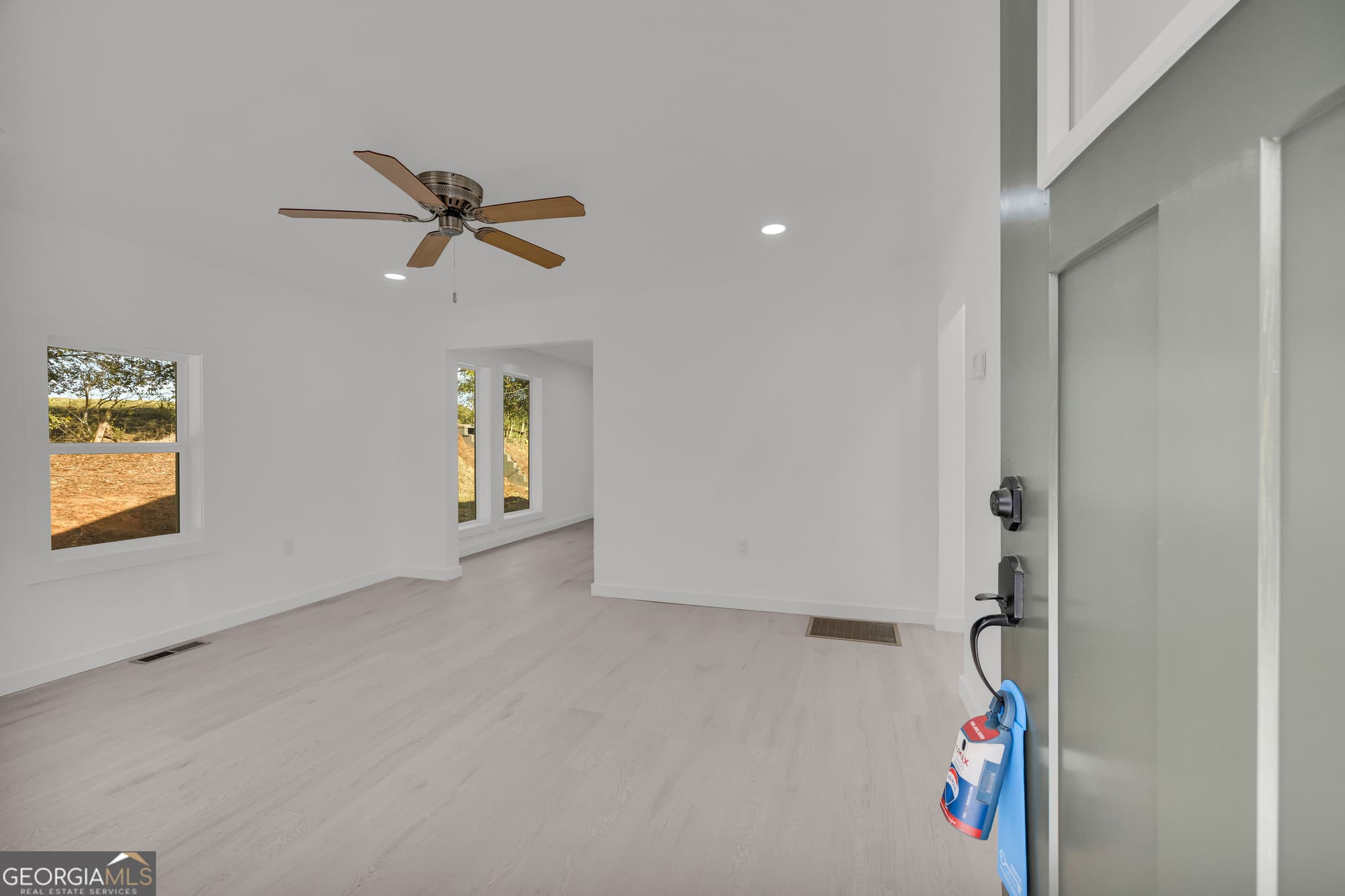 2 bedroom, 1.5 bathroom, 836 sq ft single family residence for sale at 842 Harrison Bridge Road, Royston, GA 30662 — photo 5
