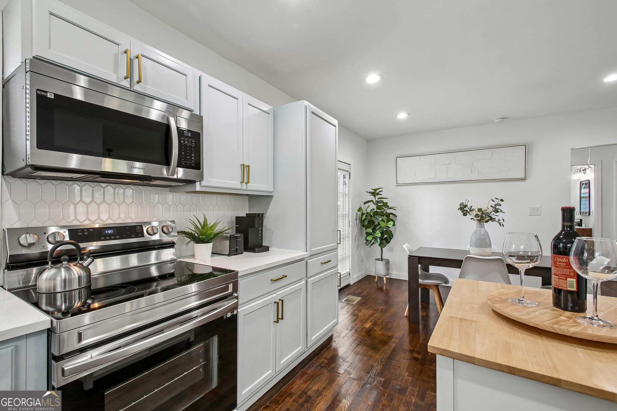 3 bedroom, 2 bathroom, 1,089 sq ft single family residence for sale at 2106 Penrose Drive, East Point, GA 30344 — photo 7