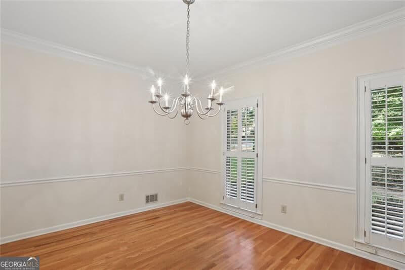 4 bedroom, 2.5 bathroom, 2,584 sq ft single family residence for sale at 1090 Applecross Drive, Roswell, GA 30075 — photo 10