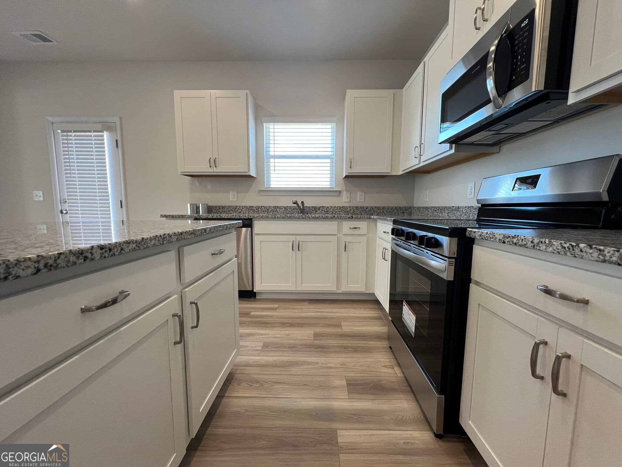 4 bedroom, 2.5 bathroom, 2,156 sq ft single family residence for rent at 44 Arrington Drive, Adairsville, GA 30103 for $1,999 a month — photo 6