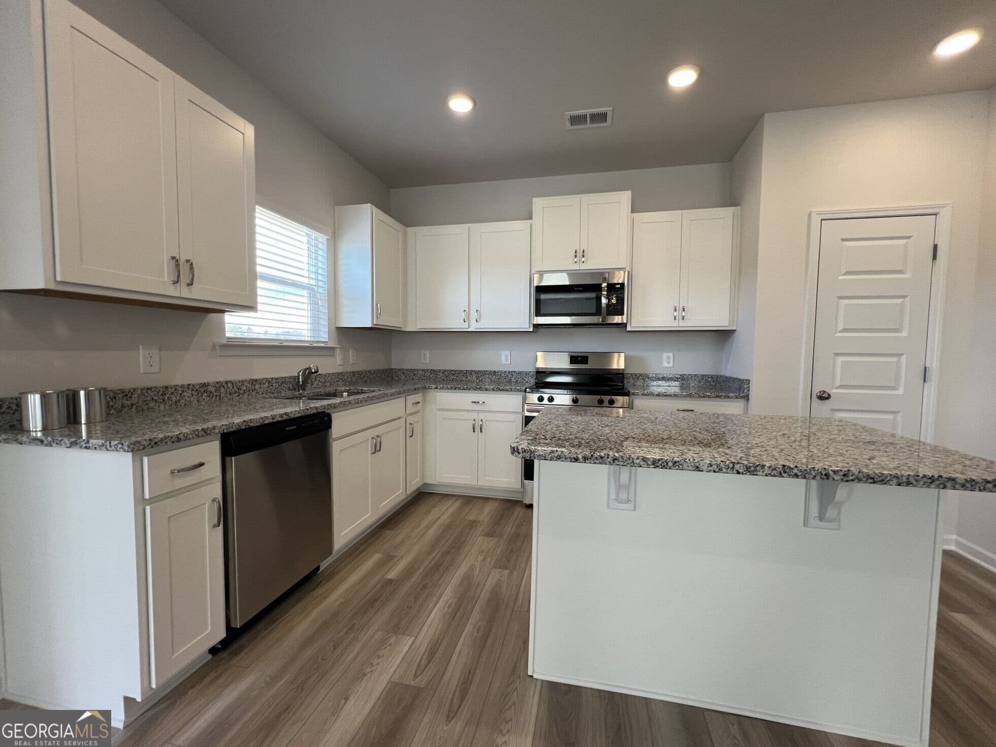 4 bedroom, 2.5 bathroom, 2,156 sq ft single family residence for rent at 44 Arrington Drive, Adairsville, GA 30103 for $1,999 a month — photo 7