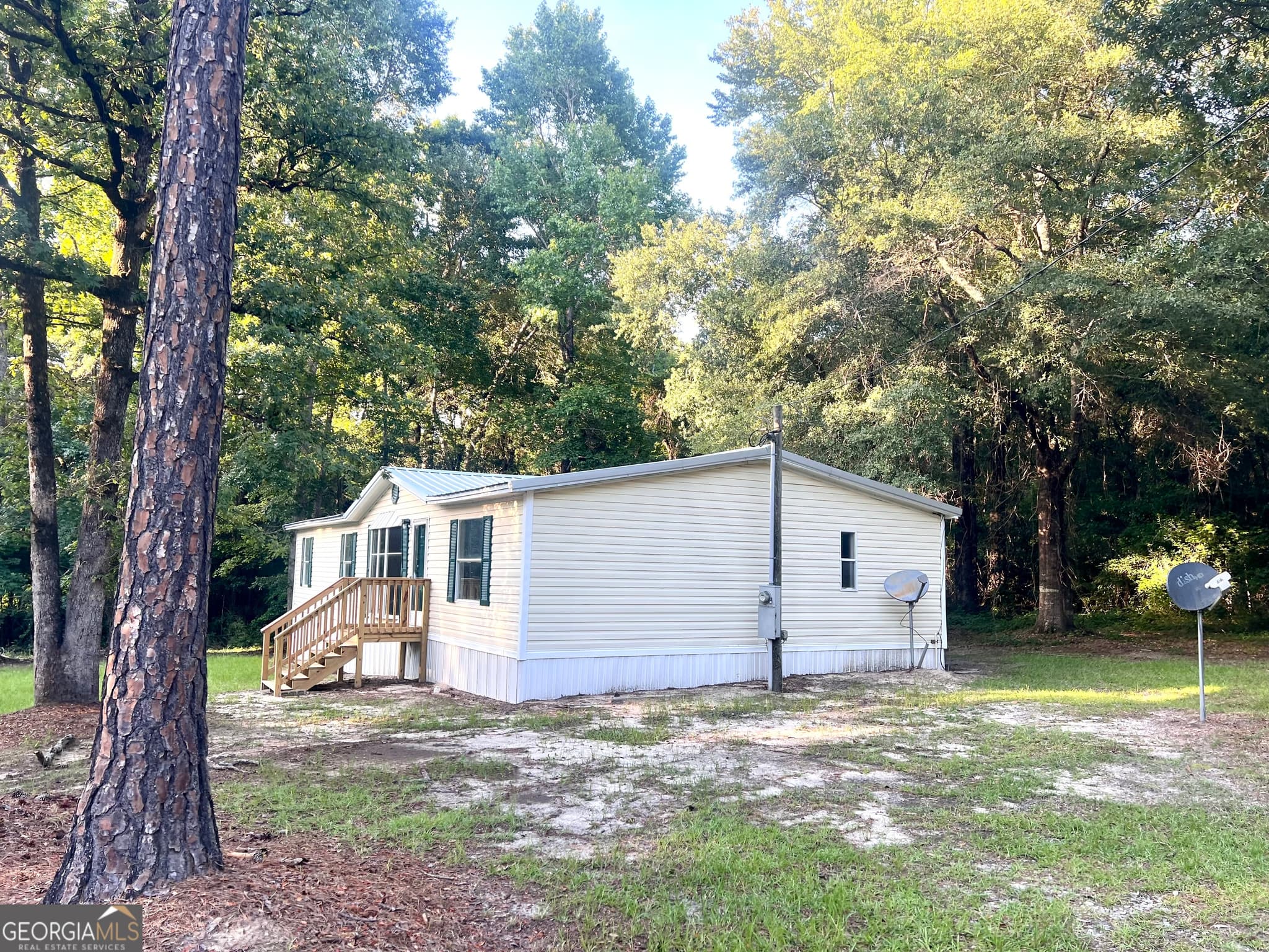 3 bedroom, 2 bathroom, 1,456 sq ft manufactured home,single family residence for sale at 282 Sycamore Drive, Eastman, GA 31023 — photo 3