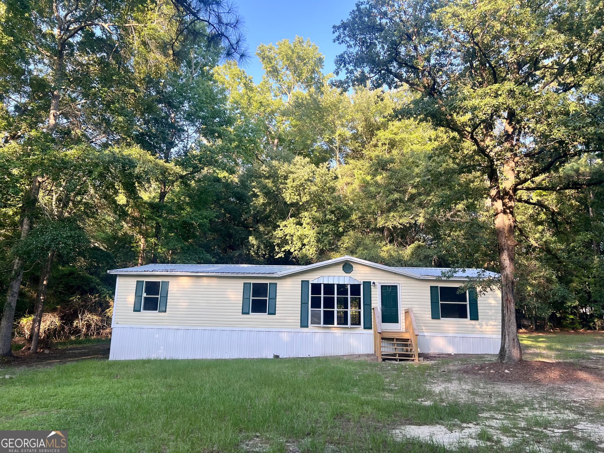3 bedroom, 2 bathroom, 1,456 sq ft manufactured home,single family residence for sale at 282 Sycamore Drive, Eastman, GA 31023
