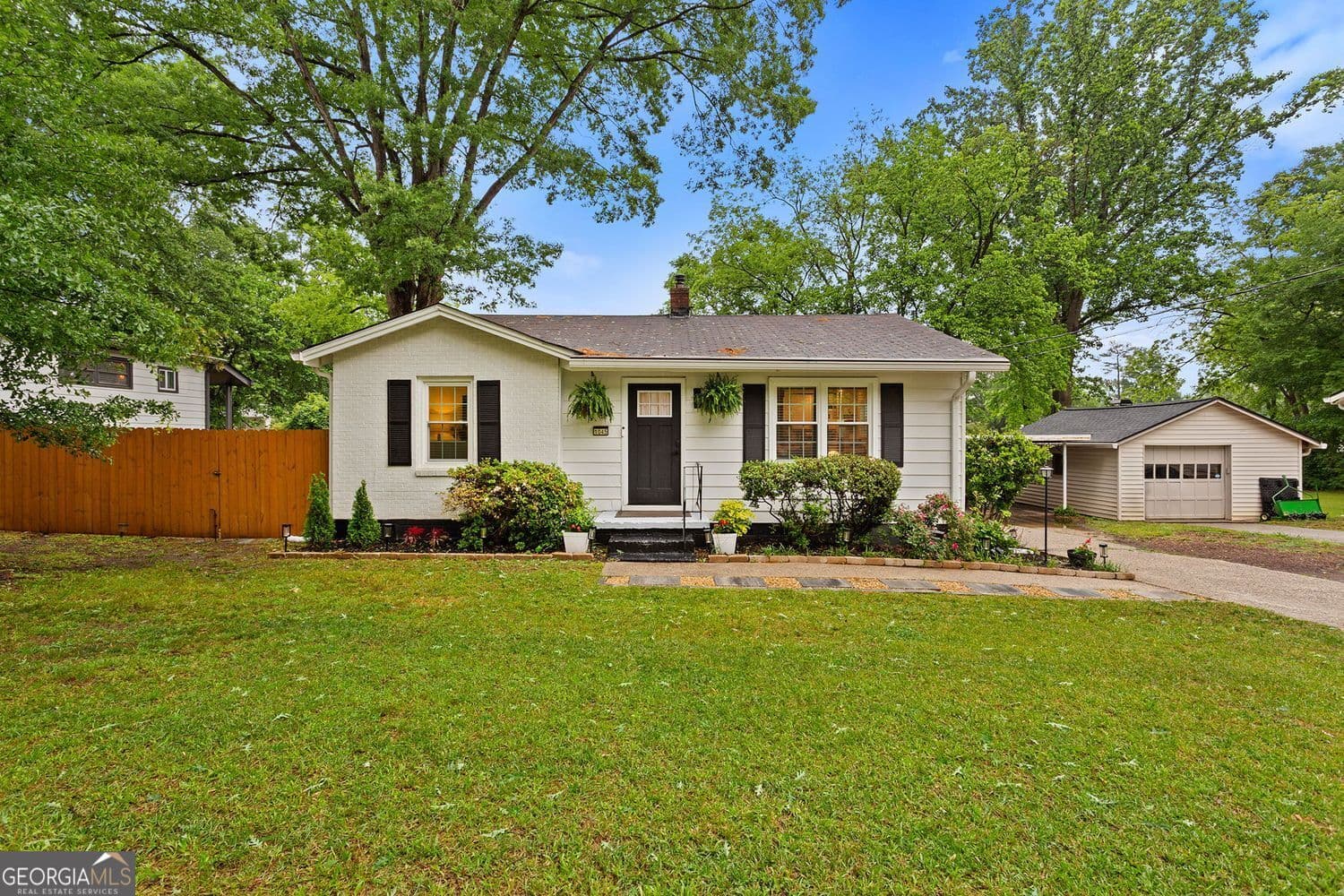 3 bedroom, 2 bathroom, 1,064 sq ft single family residence sold at 1045 Dell Avenue, Smyrna, GA 30080