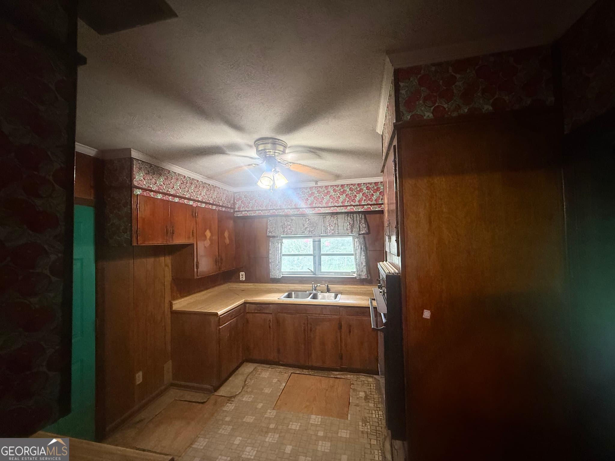 3 bedroom, 2 bathroom, 1,728 sq ft single family residence for sale at 4040 Rauls Street, Meigs, GA 31765 — photo 6