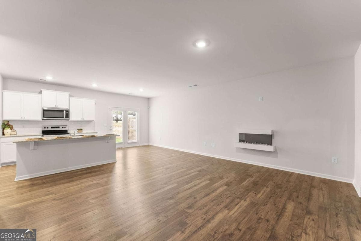 4 bedroom, 2.5 bathroom, 1,925 sq ft townhouse for rent at 300 Stoneybrook Court, Dahlonega, GA 30533 for $2,800 a month — photo 6