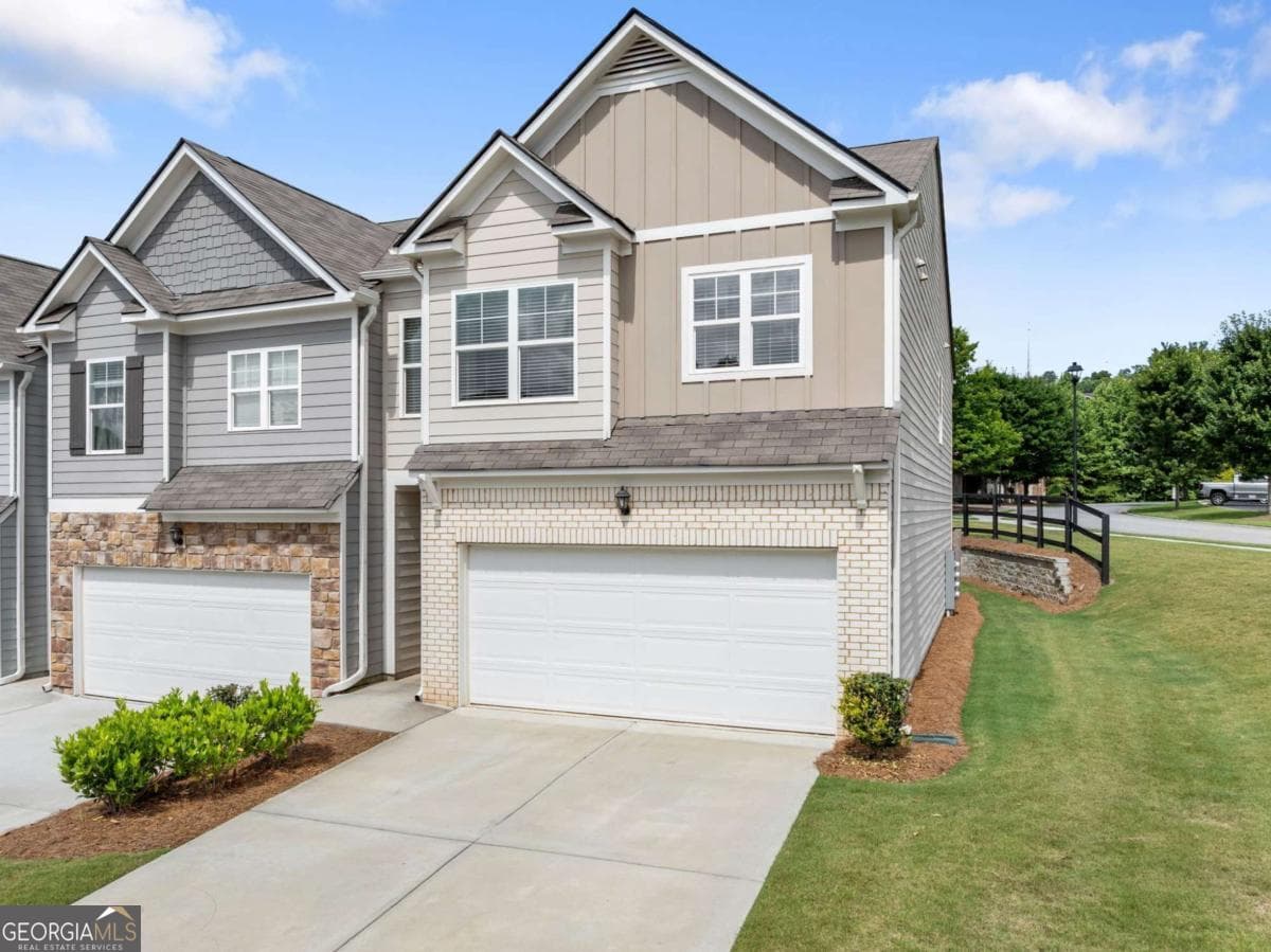 4 bedroom, 2.5 bathroom, 1,925 sq ft townhouse for rent at 300 Stoneybrook Court, Dahlonega, GA 30533 for $2,800 a month — photo 3