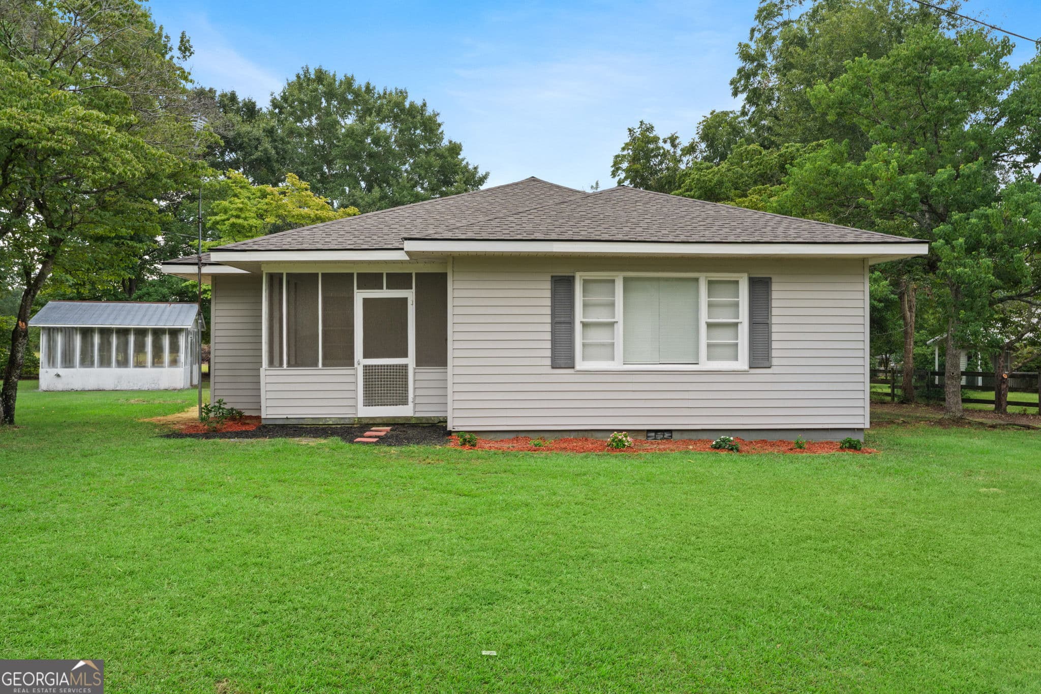 3 bedroom, 3 bathroom, 1,524 sq ft single family residence for sale at 1040 Tommy Purvis Jr, Reynolds, GA 31076