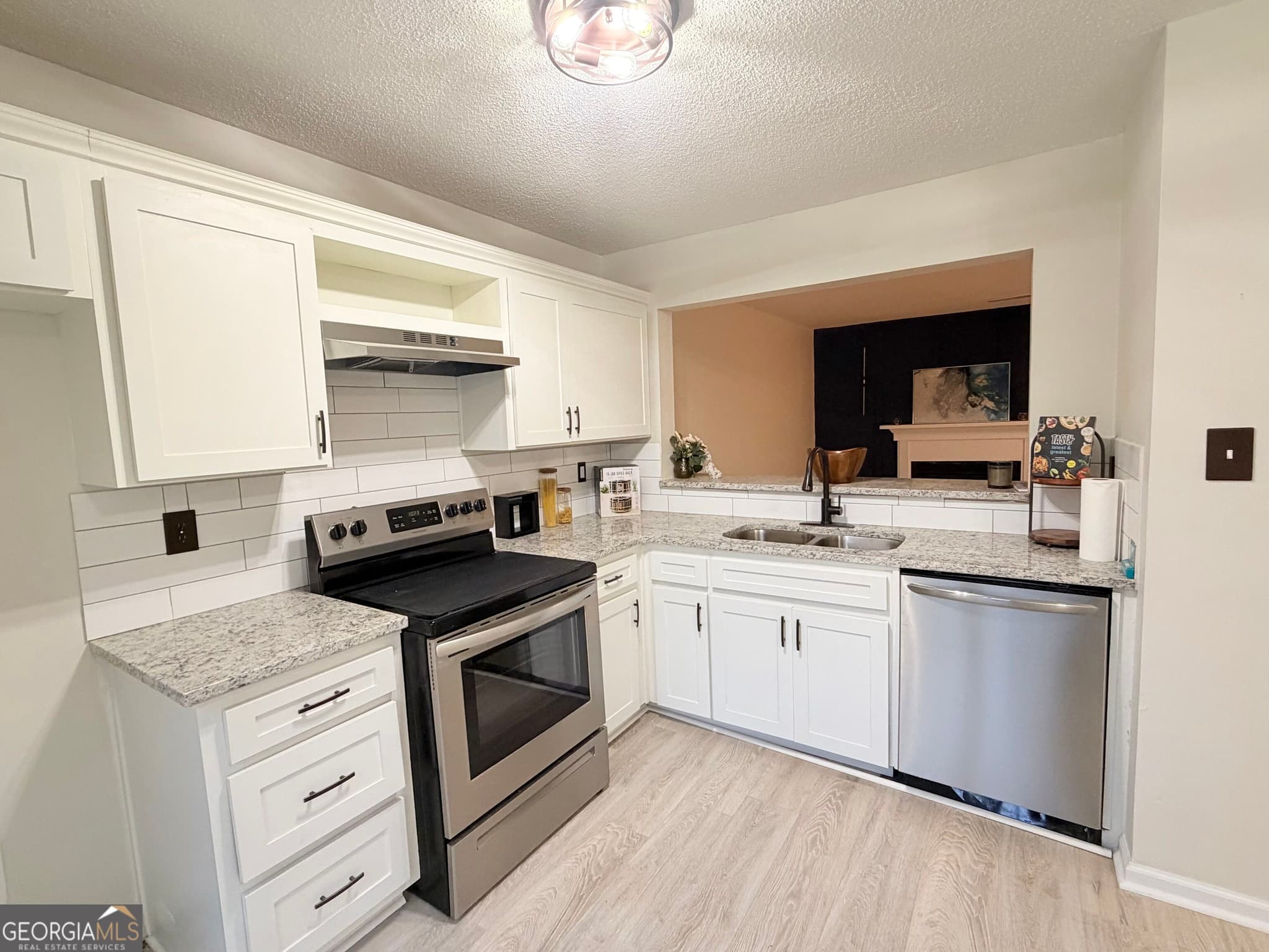 2 bedroom, 2.5 bathroom, 1,008 sq ft single family residence for sale at 1665 Winchester Way, Conyers, GA 30013 — photo 3