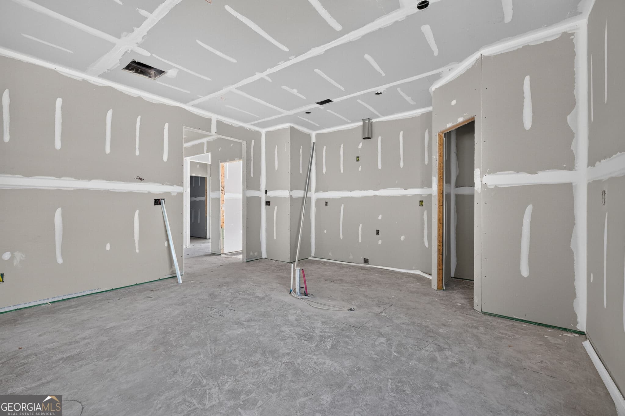 3 bedroom, 2 bathroom, 1,510 sq ft single family residence for sale at 2012 Oconee Bluff Drive, Athens, GA 30601 — photo 7