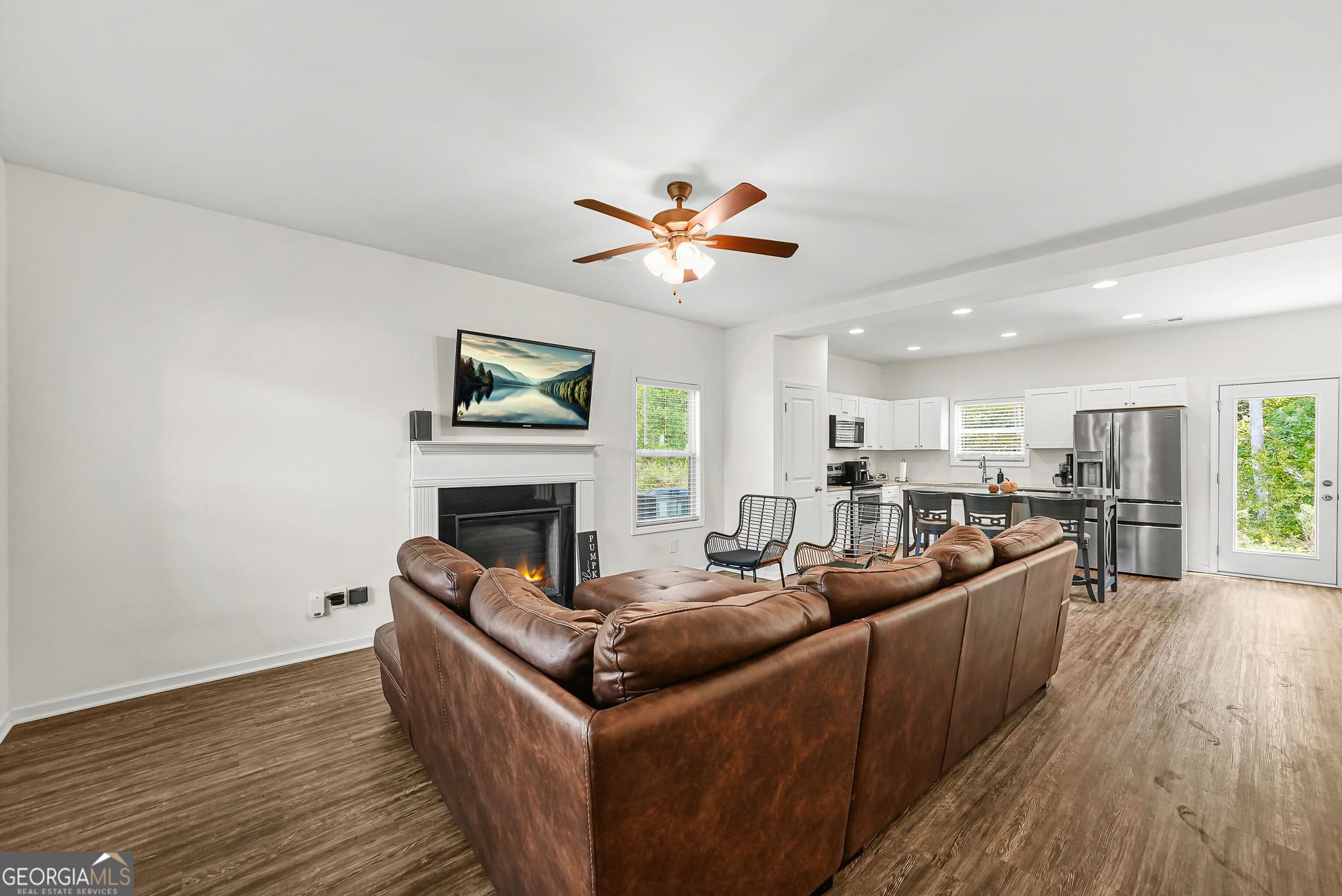 4 bedroom, 2.5 bathroom, 1,961 sq ft single family residence for sale at 176 Tyler Drive, Forsyth, GA 31029 — photo 9