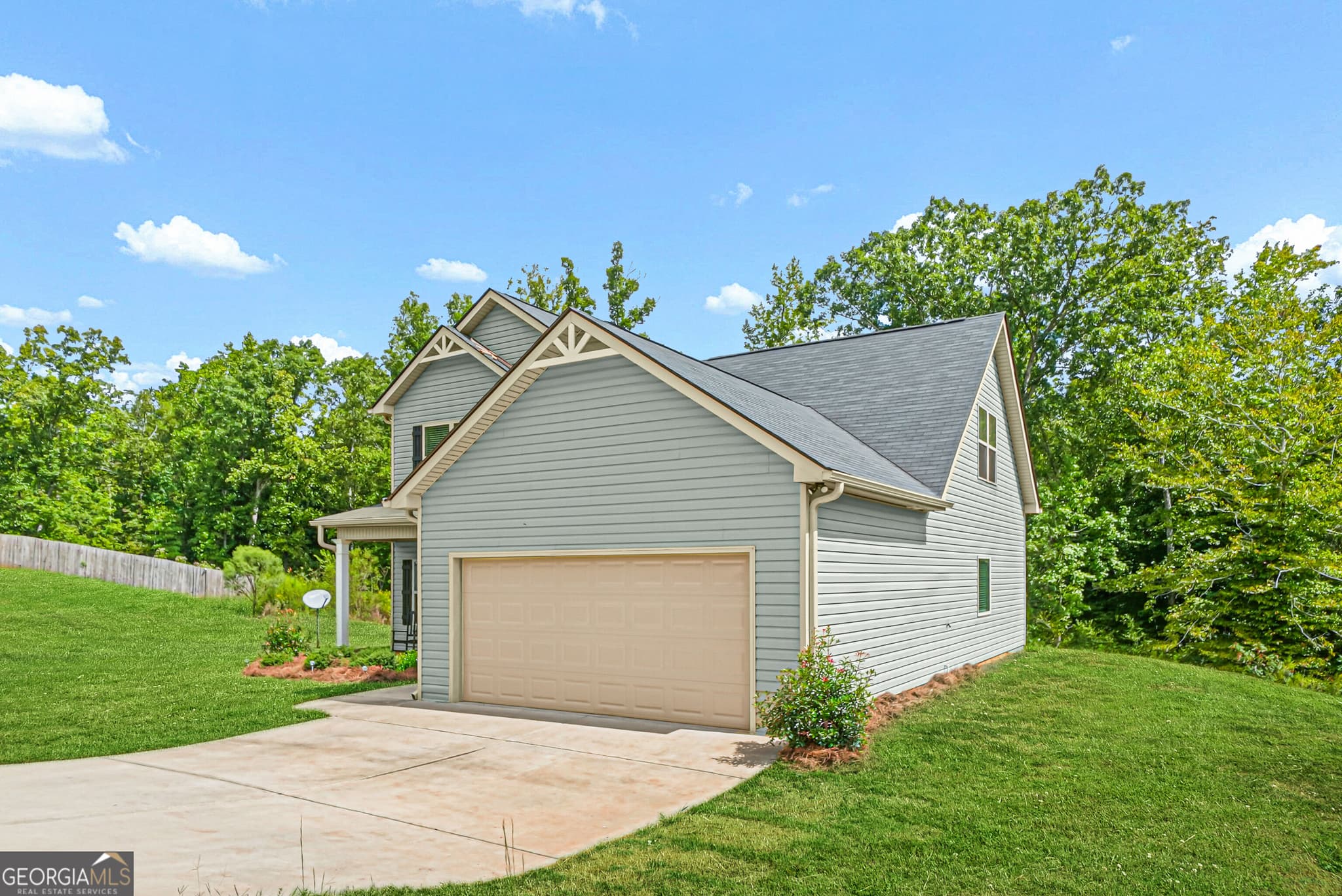 4 bedroom, 2.5 bathroom, 1,961 sq ft single family residence for sale at 176 Tyler Drive, Forsyth, GA 31029 — photo 4