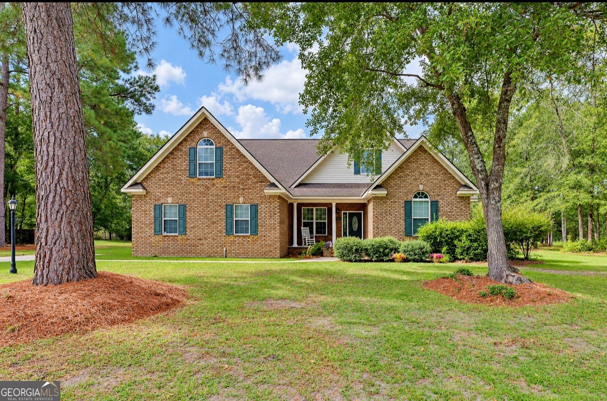 4 bedroom, 2 bathroom, 2,220 sq ft single family residence under contract at 327 Westminster Drive, Guyton, GA 31312