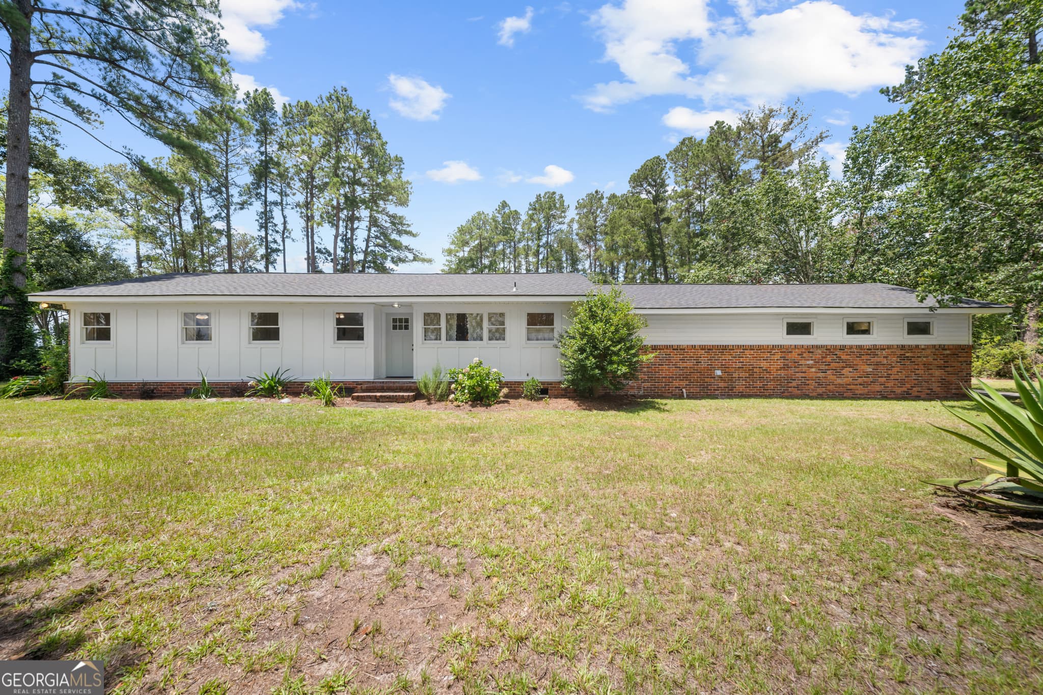 3 bedroom, 2 bathroom, 2,290 sq ft single family residence for sale at 3313 Scarboro Highway, Rocky Ford, GA 30455 — photo 4