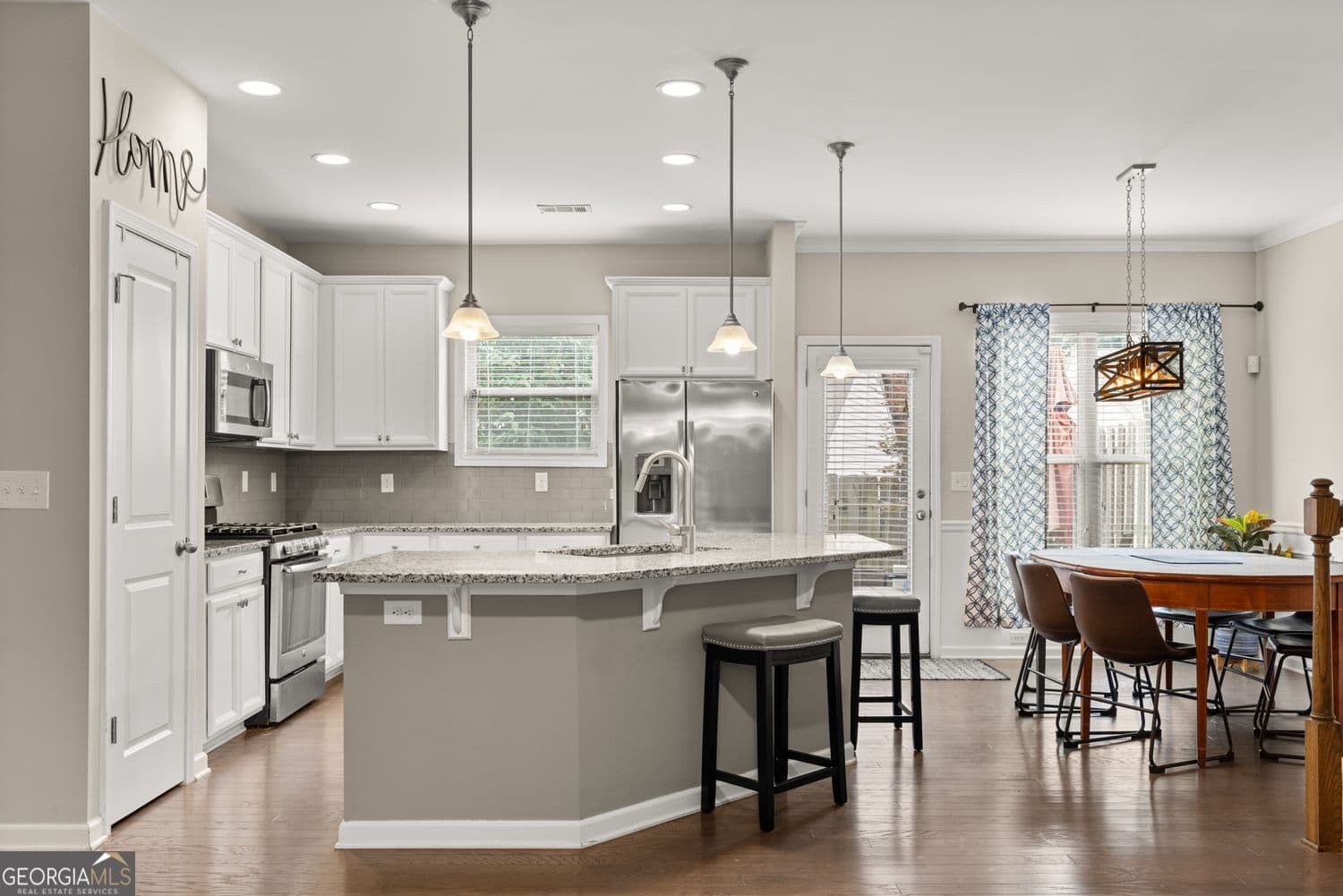 3 bedroom, 2.5 bathroom, 1,736 sq ft townhouse for sale at 7071 Elmwood Ridge Court, Atlanta, GA 30340 — photo 10