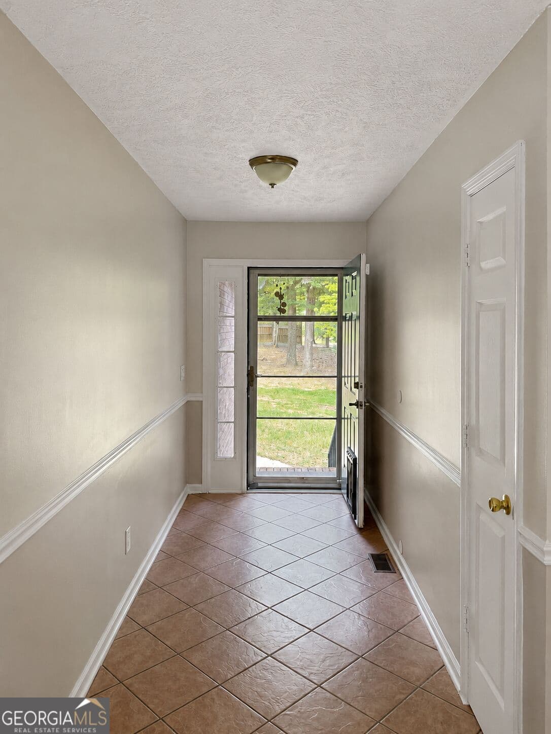 3 bedroom, 2 bathroom single family residence for sale at 7 Desoto Drive, Aiken, SC 29803 — photo 3