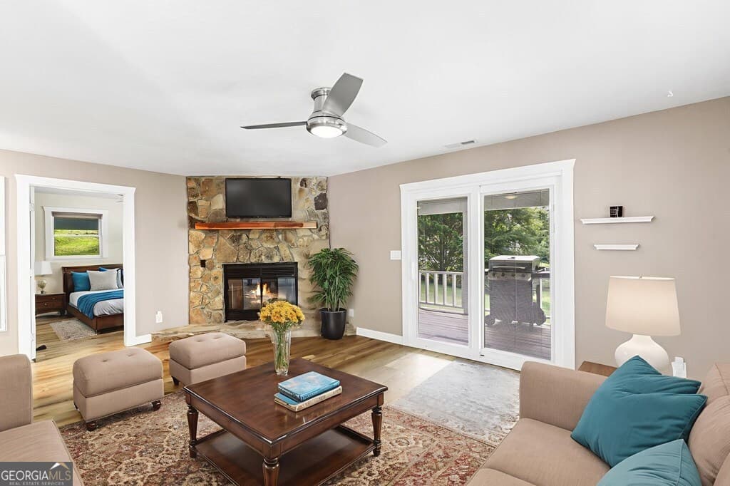 2 bedroom, 3 bathroom single family residence for sale at 55 Chatuge Hills Drive, Hayesville, NC 28904 — photo 5