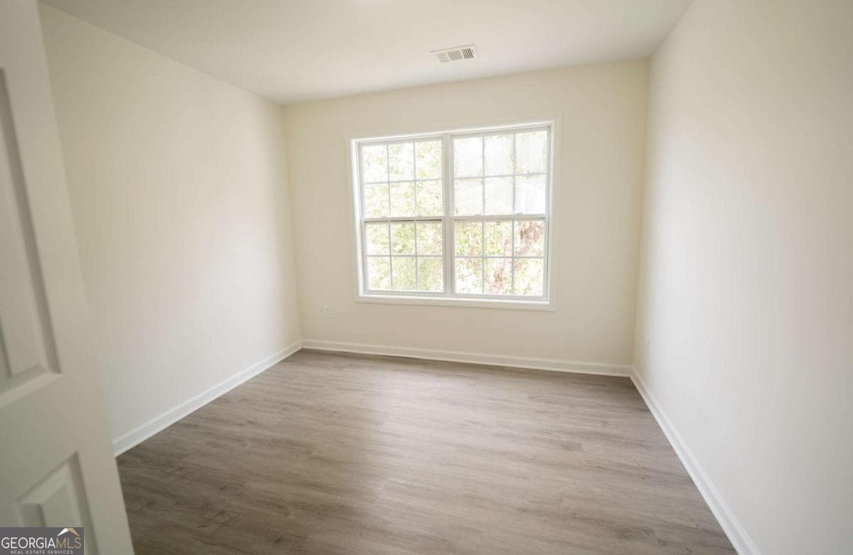 4 bedroom, 2.5 bathroom, 2,247 sq ft single family residence for sale at 6331 Stewart Ridge Walk, Buford, GA 30518 — photo 8