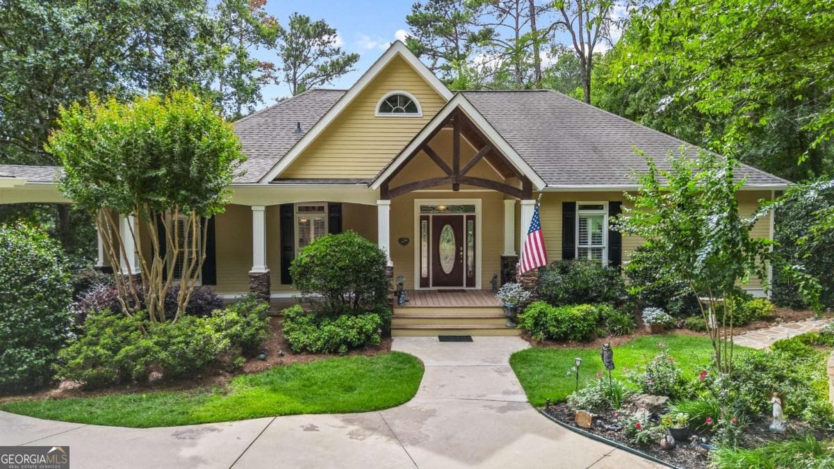 3 bedroom, 4 bathroom, 4,300 sq ft single family residence for sale at 1151 Shoulder Bone Circle, Greensboro, GA 30642 — photo 1 of 75