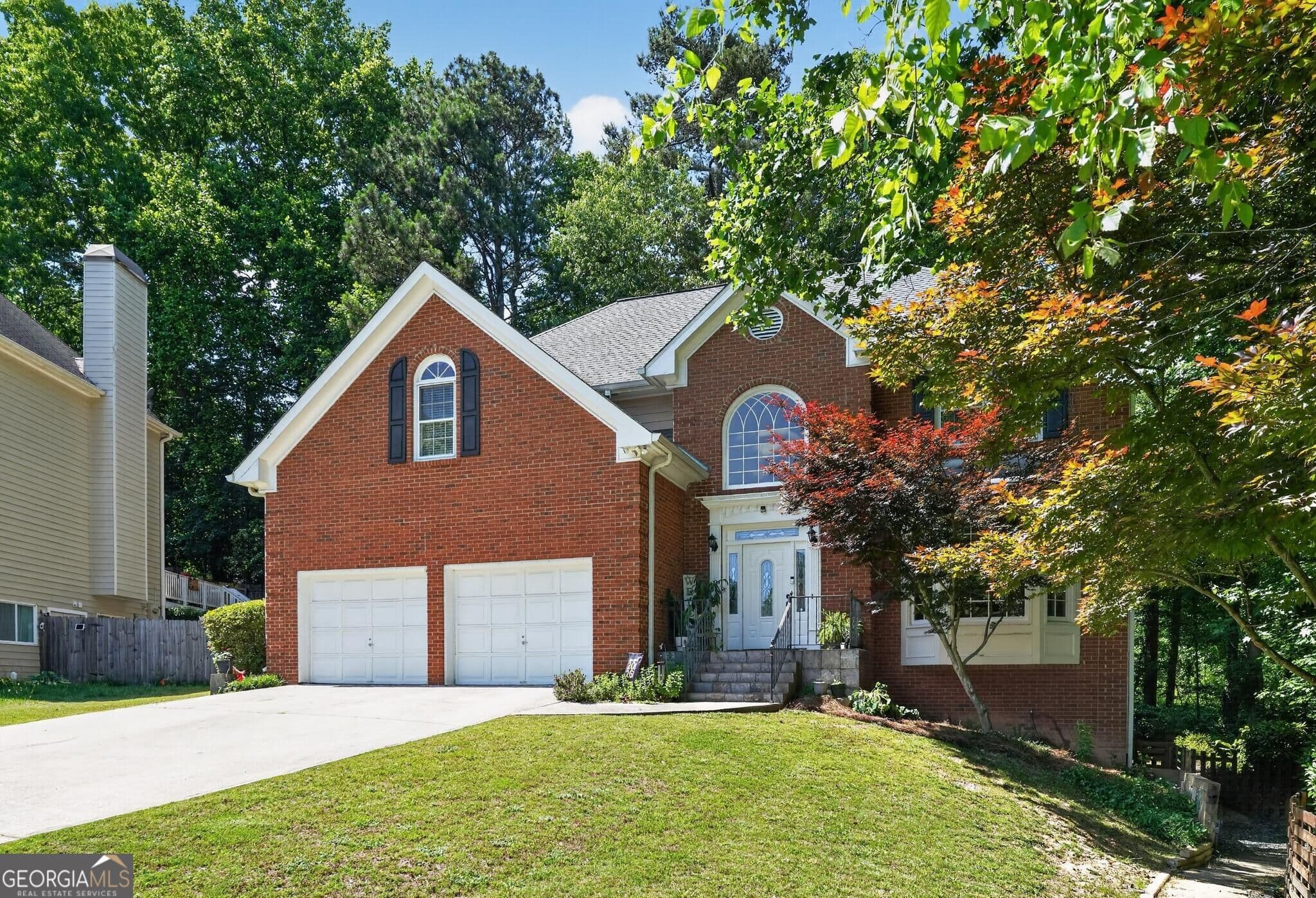 5 bedroom, 3.5 bathroom, 3,540 sq ft single family residence for sale at 1227 Camden Hunt Drive, Lawrenceville, GA 30043 — photo 4