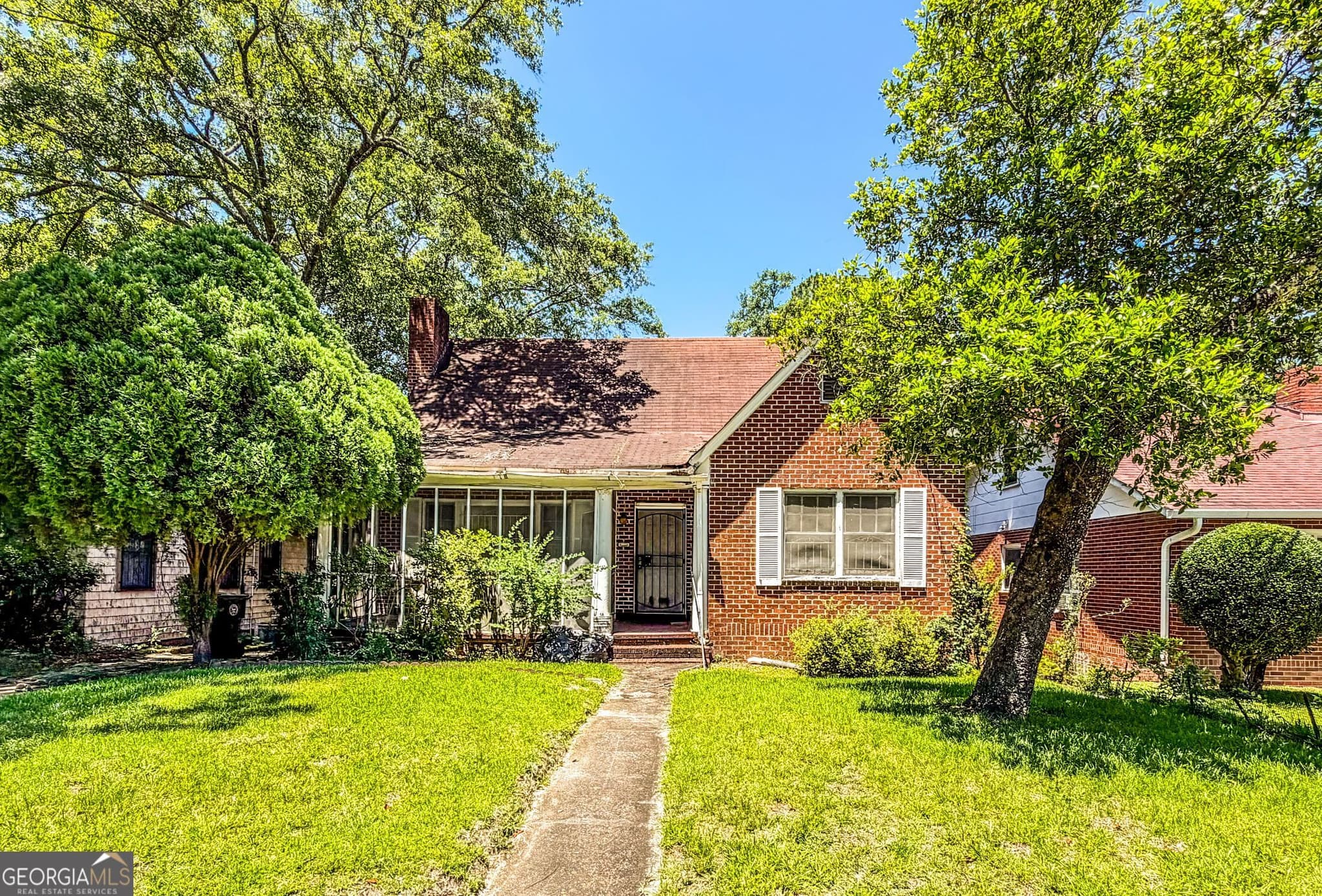 5 bedroom, 2 bathroom, 2,573 sq ft single family residence for sale at 1221 Brentwood Avenue, Macon, GA 31204 — photo 1 of 1