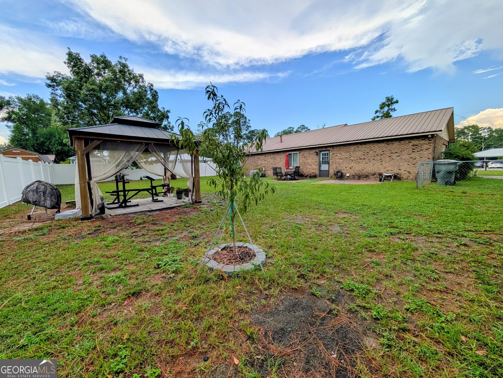 3 bedroom, 1.5 bathroom, 1,835 sq ft single family residence for sale at 775 S 6Th Street, Jesup, GA 31545 — photo 7