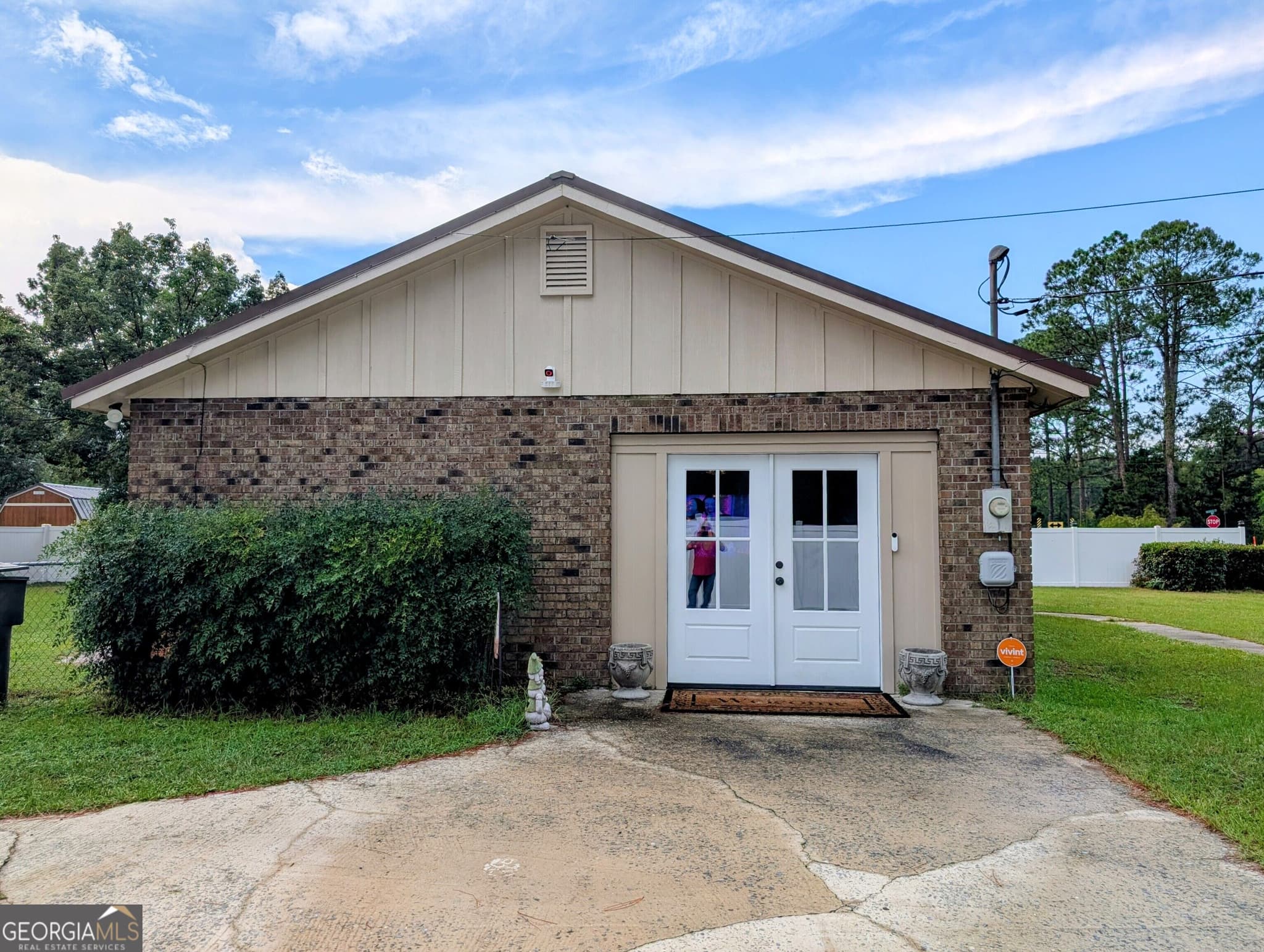3 bedroom, 1.5 bathroom, 1,835 sq ft single family residence for sale at 775 S 6Th Street, Jesup, GA 31545 — photo 5