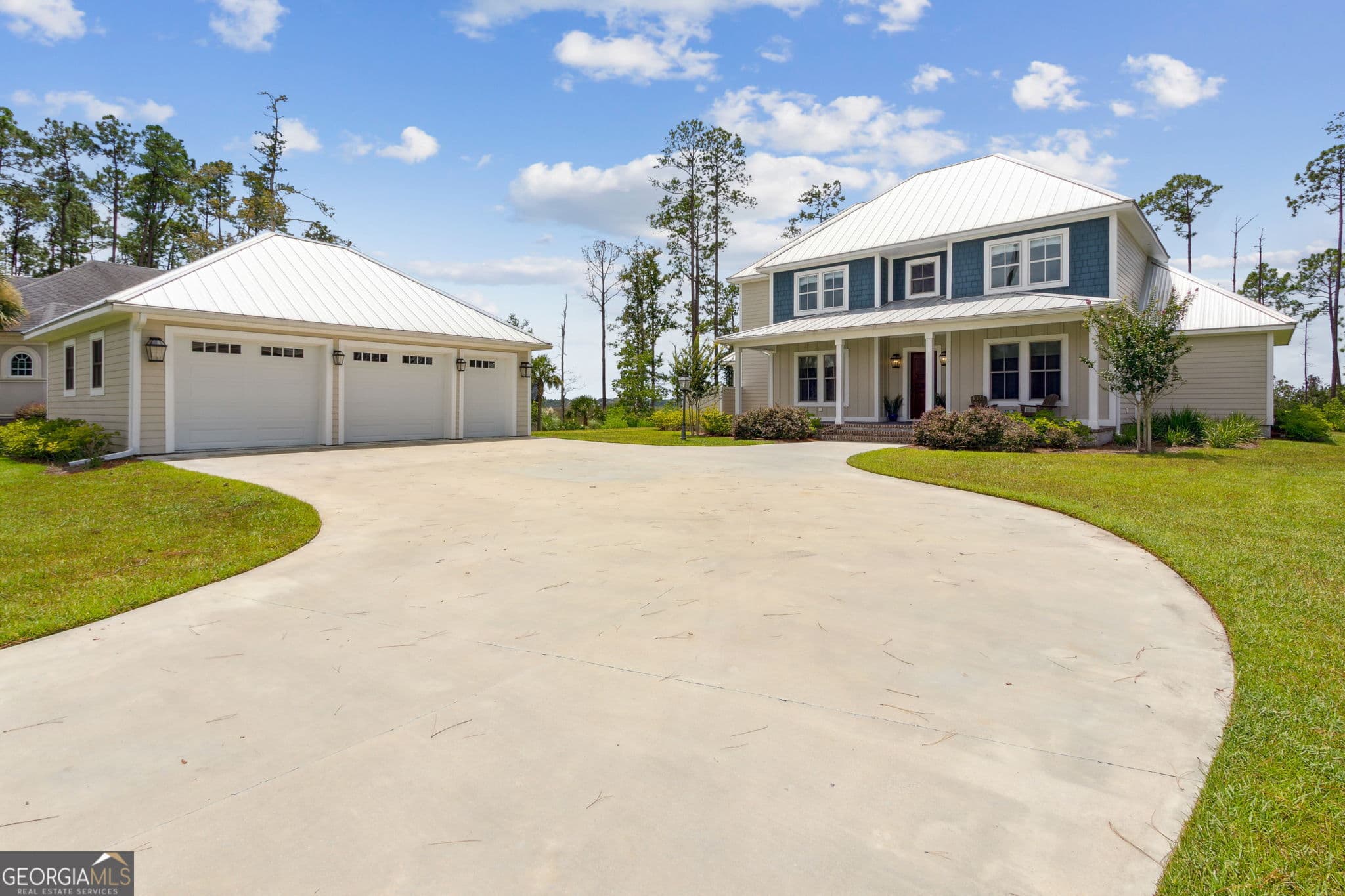 4 bedroom, 3 bathroom, 3,712 sq ft single family residence for sale at 2090 ISLES OF ST MARYS Way, St. Marys, GA 31558 — photo 2