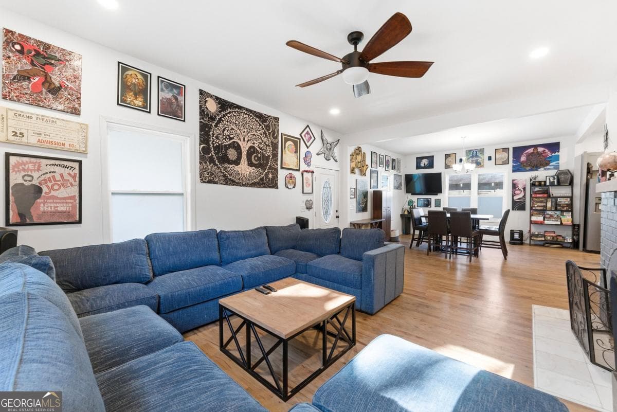 4 bedroom, 3 bathroom single family residence for sale at 902 Gaston Street, Atlanta, GA 30310 — photo 5