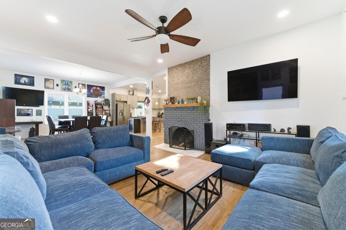 4 bedroom, 3 bathroom single family residence for sale at 902 Gaston Street, Atlanta, GA 30310 — photo 4