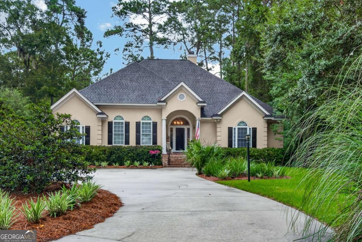 4 bedroom, 3 bathroom single family residence for sale at 2 Parsons Lane, Savannah, GA 31411 — photo 2