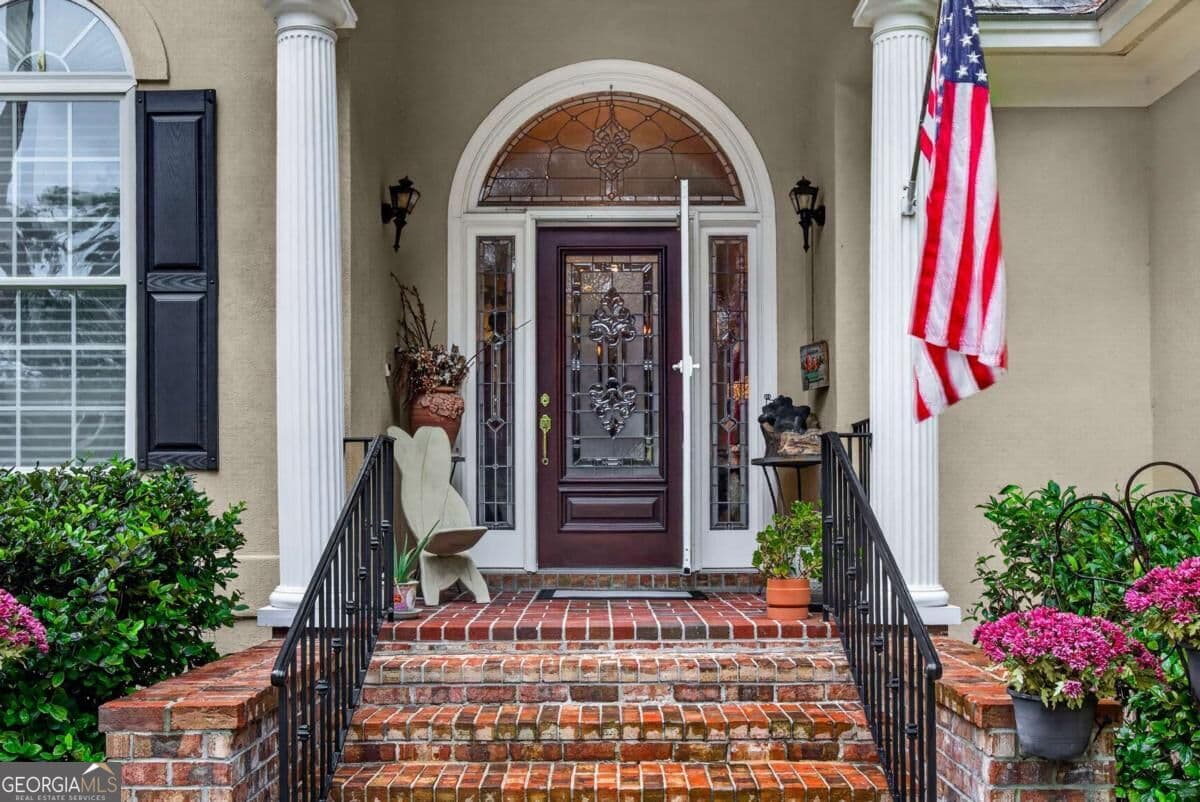 4 bedroom, 3 bathroom single family residence for sale at 2 Parsons Lane, Savannah, GA 31411 — photo 3