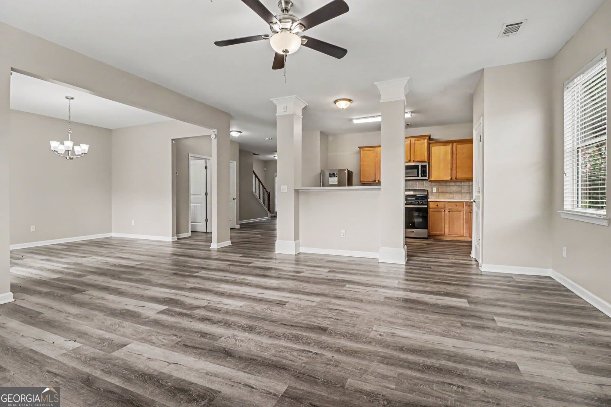3 bedroom, 2.5 bathroom, 2,236 sq ft single family residence for sale at 7770 Fabled Point, Union City, GA 30291 — photo 6