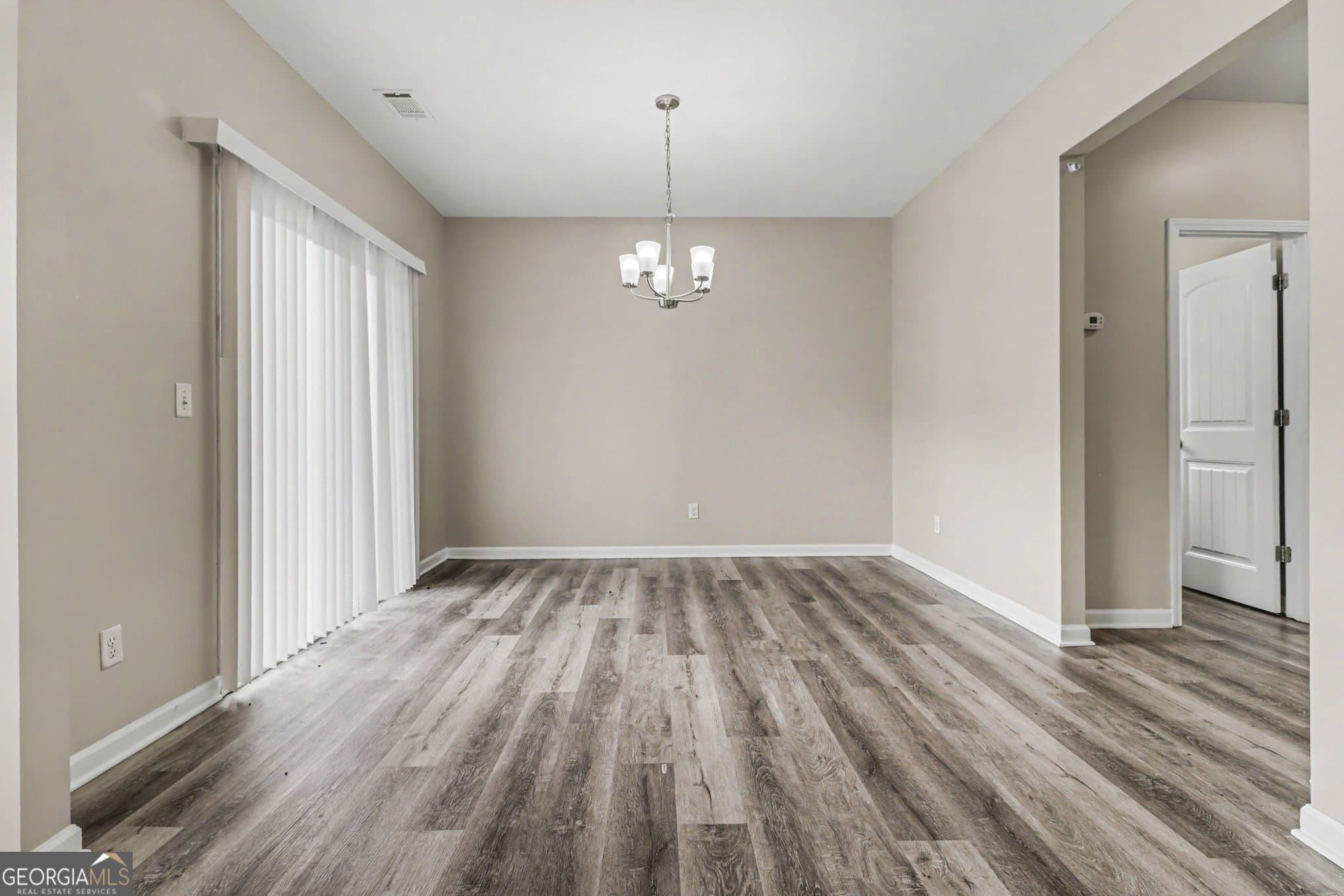 3 bedroom, 2.5 bathroom, 2,236 sq ft single family residence for sale at 7770 Fabled Point, Union City, GA 30291 — photo 8