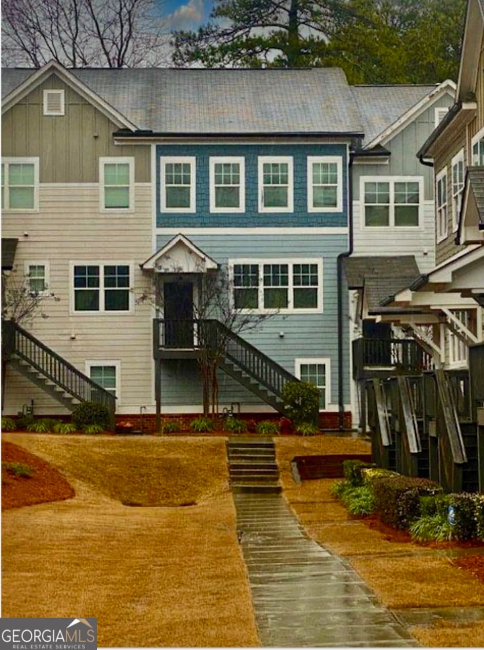 3 bedroom, 3.5 bathroom, 2,400 sq ft townhouse for rent at 3801 Oxford Circle, Doraville, GA 30340 for $2,595 a month — photo 1 of 1