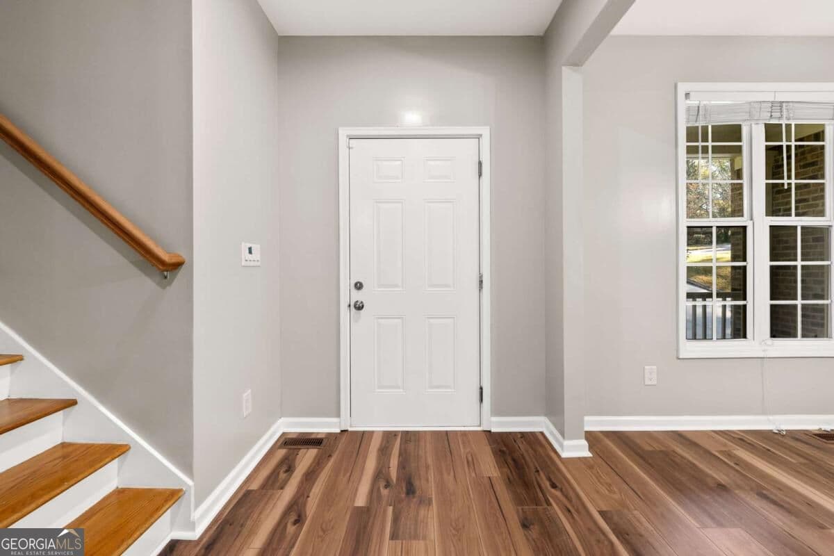 5 bedroom, 3 bathroom single family residence for sale at 506 Waterford Road, Atlanta, GA 30318 — photo 5