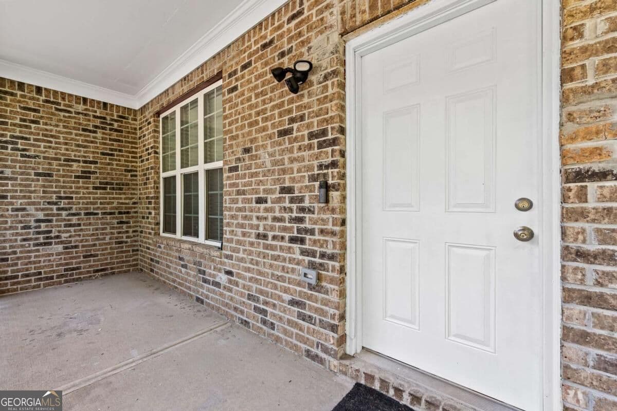 5 bedroom, 3 bathroom single family residence for sale at 506 Waterford Road, Atlanta, GA 30318 — photo 4