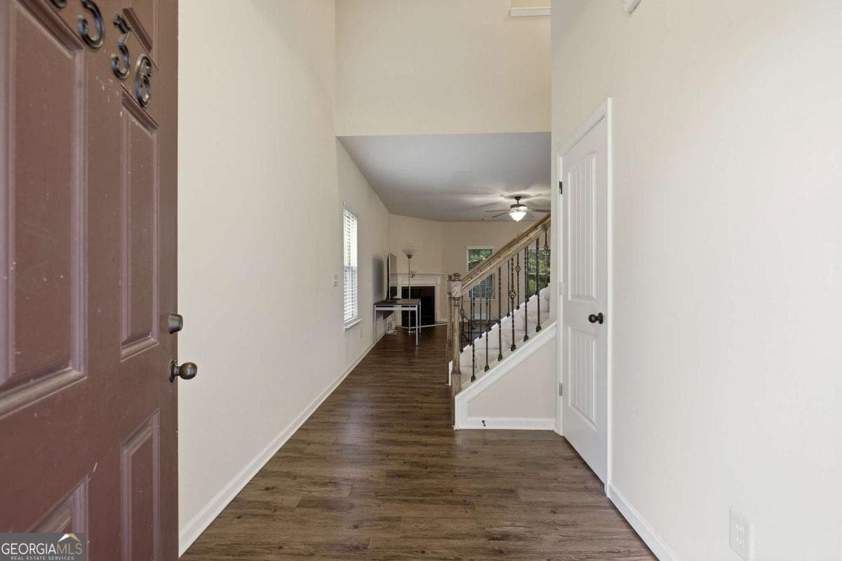 3 bedroom, 2.5 bathroom, 2,182 sq ft townhouse for sale at 2536 Morgan Chase Drive, Buford, GA 30519 — photo 7