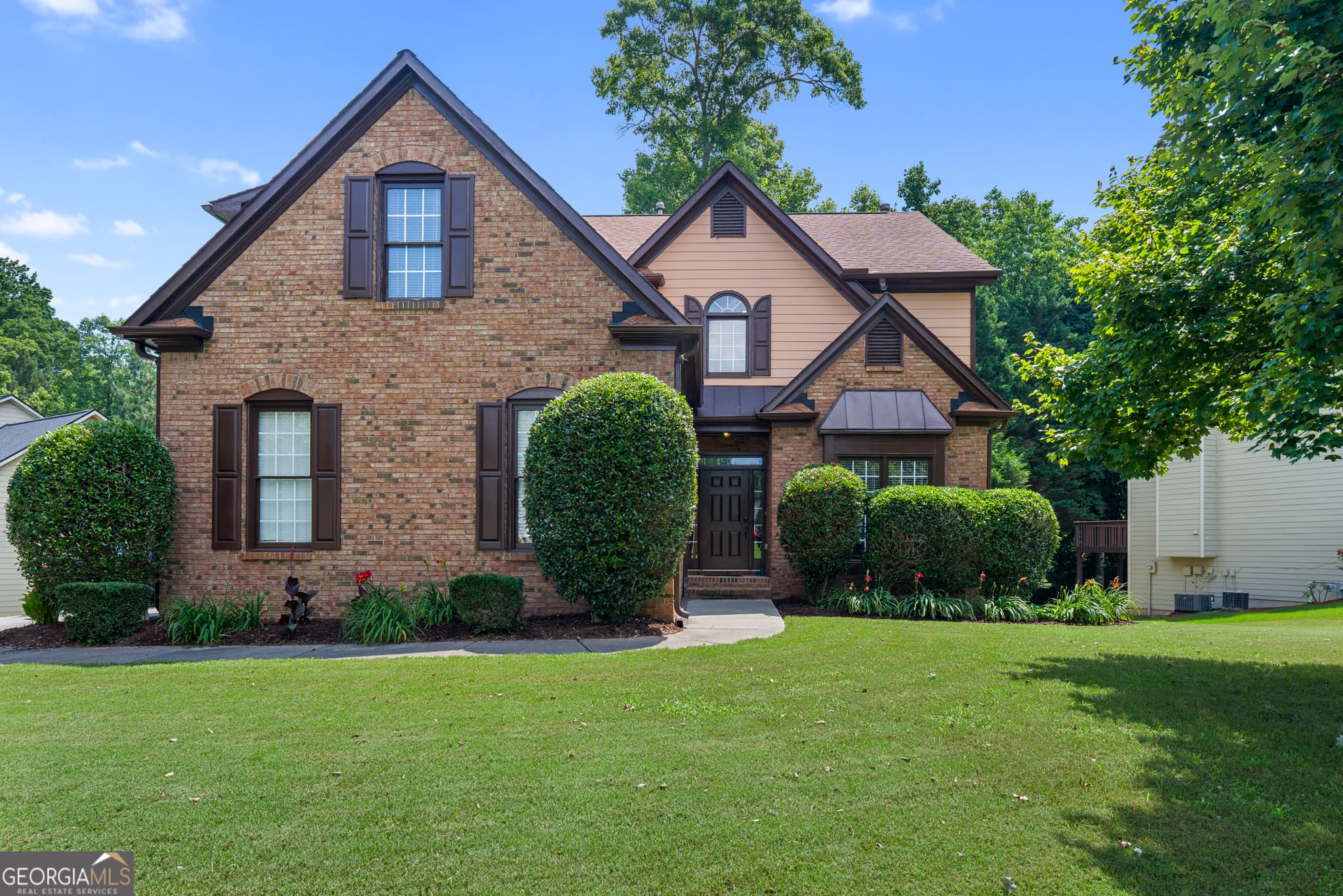 5 bedroom, 3 bathroom, 2,826 sq ft single family residence for sale at 2753 Blue Moon Drive, Buford, GA 30519
