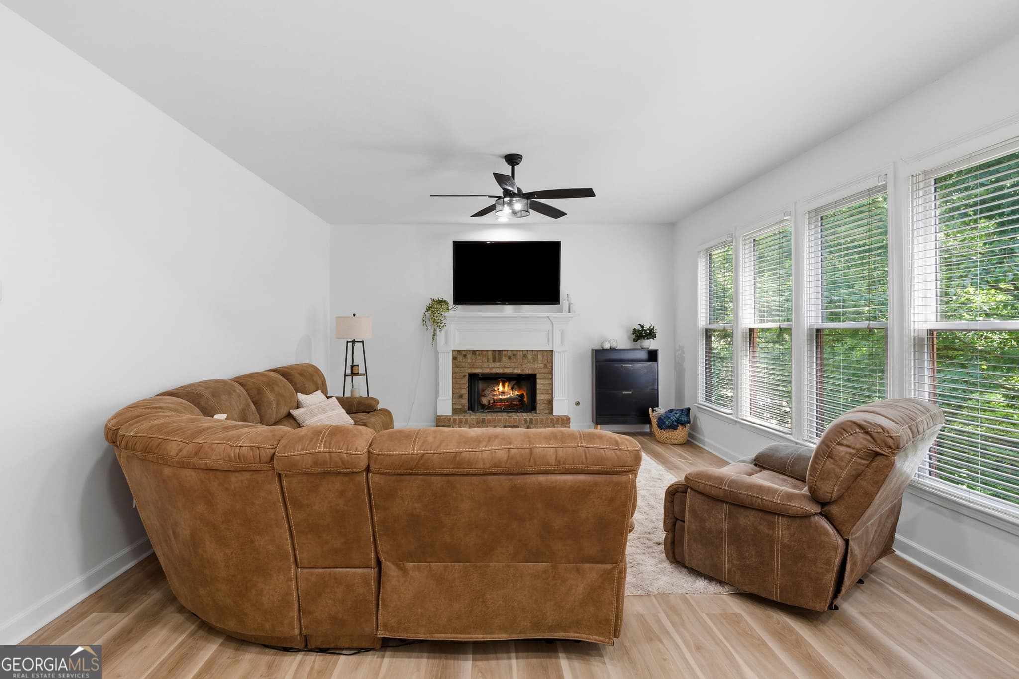 5 bedroom, 3 bathroom, 2,826 sq ft single family residence for sale at 2753 Blue Moon Drive, Buford, GA 30519 — photo 8